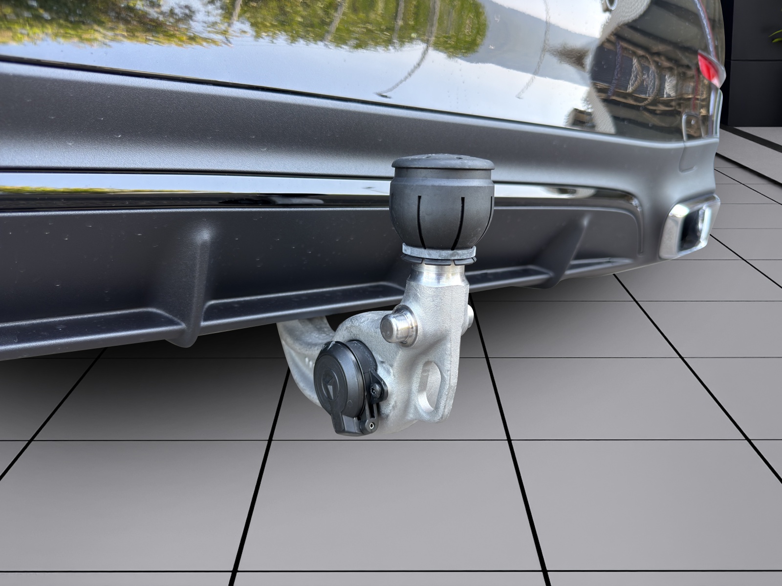 MERCEDES-BENZ E 220 d 4Matic 9G-Tronic-image-12