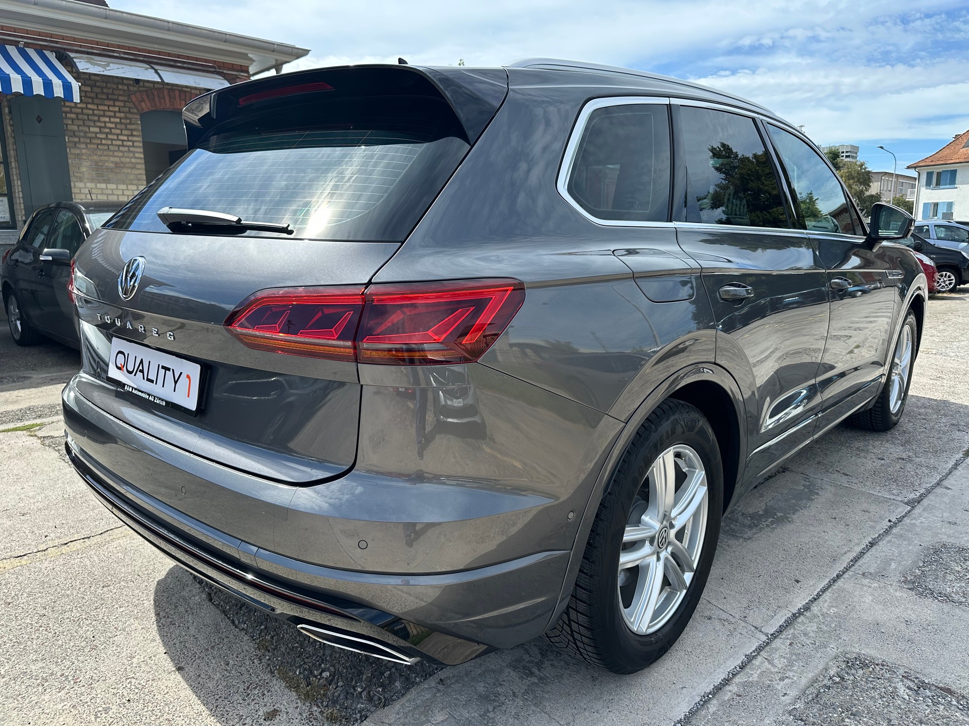 VW Touareg 3.0 TDI R Line Tiptronic-image-6