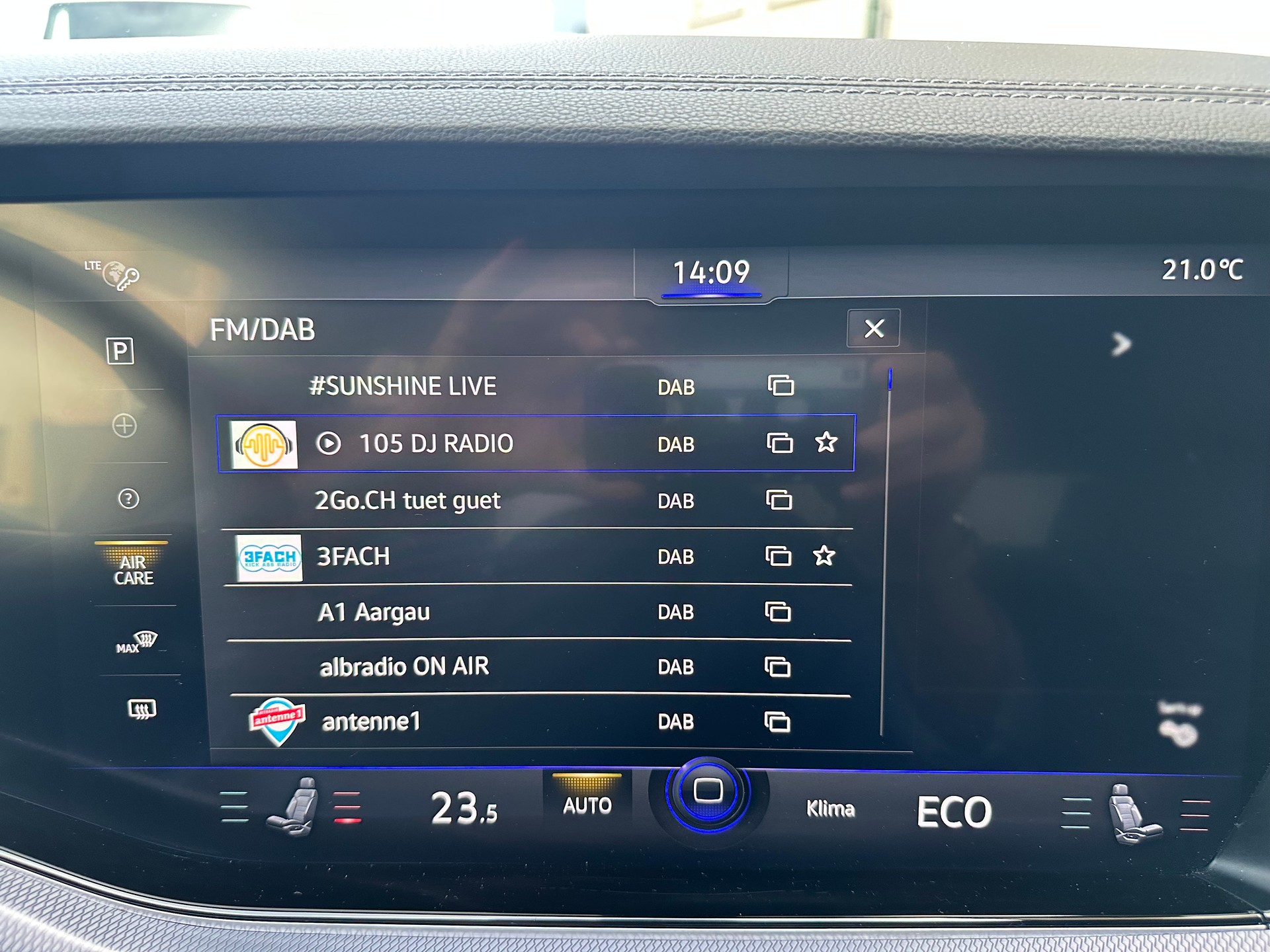 VW Touareg 3.0 TDI R Line Tiptronic-image-25