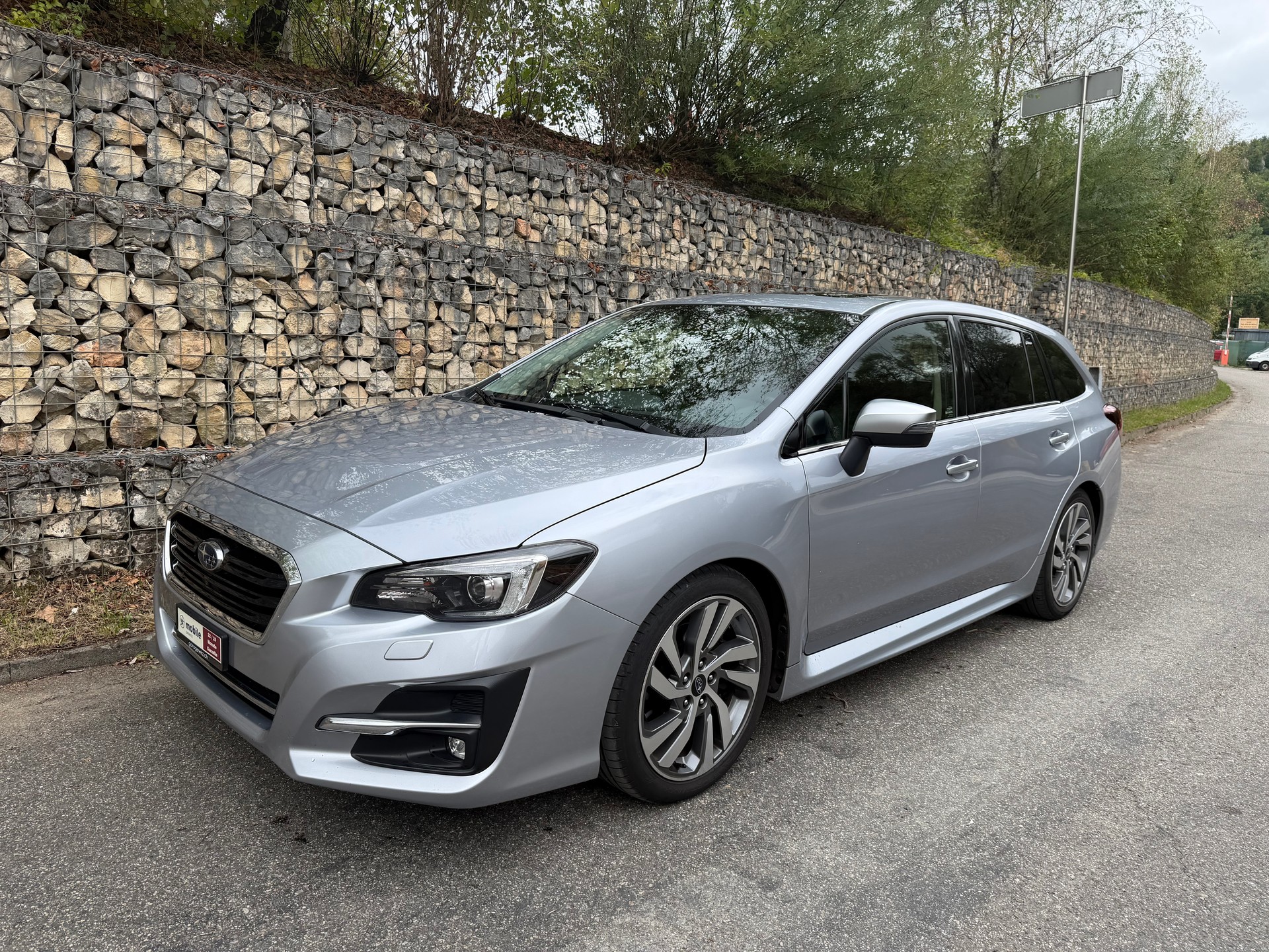 SUBARU Levorg 2.0i Advantage AWD Lineartronic-image-2