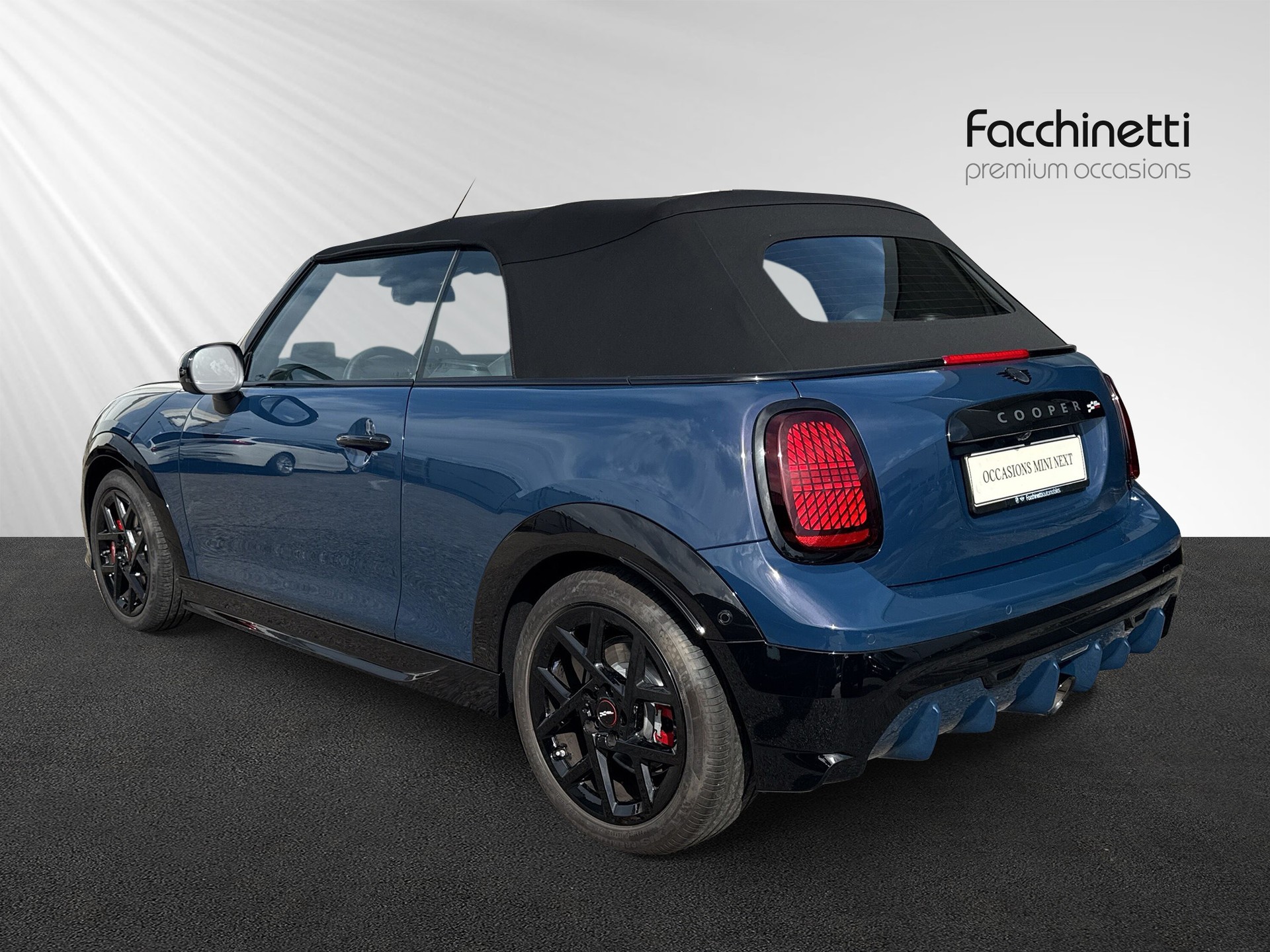 MINI Cooper John Cooper Works Cabriolet DKG-showroom-element-2