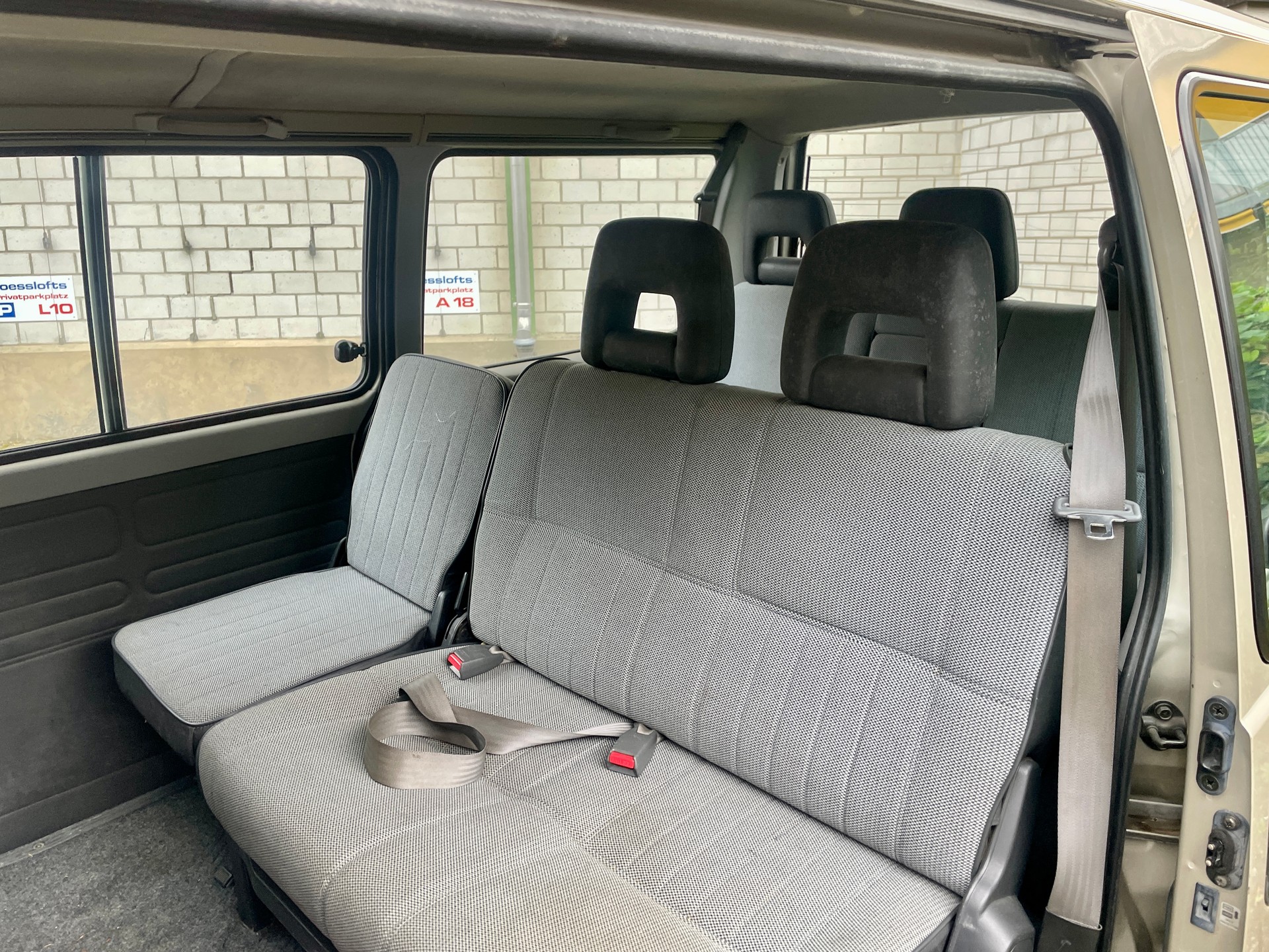 MITSUBISHI Veteranen Fahrzeug / Oldtimer / 9 Plätzer-image-5