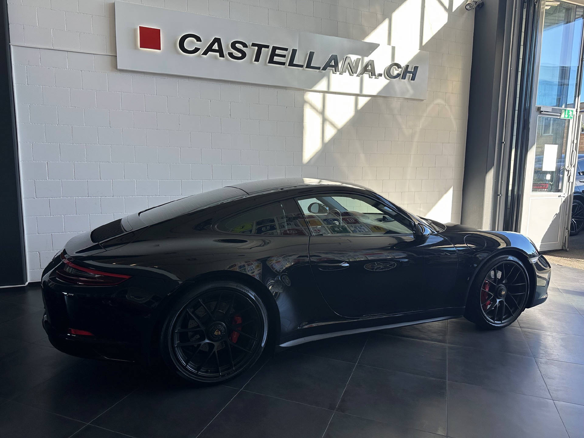 PORSCHE 911 Coupé 3.0 Carrera 4 GTS PDK-showroom-element-2
