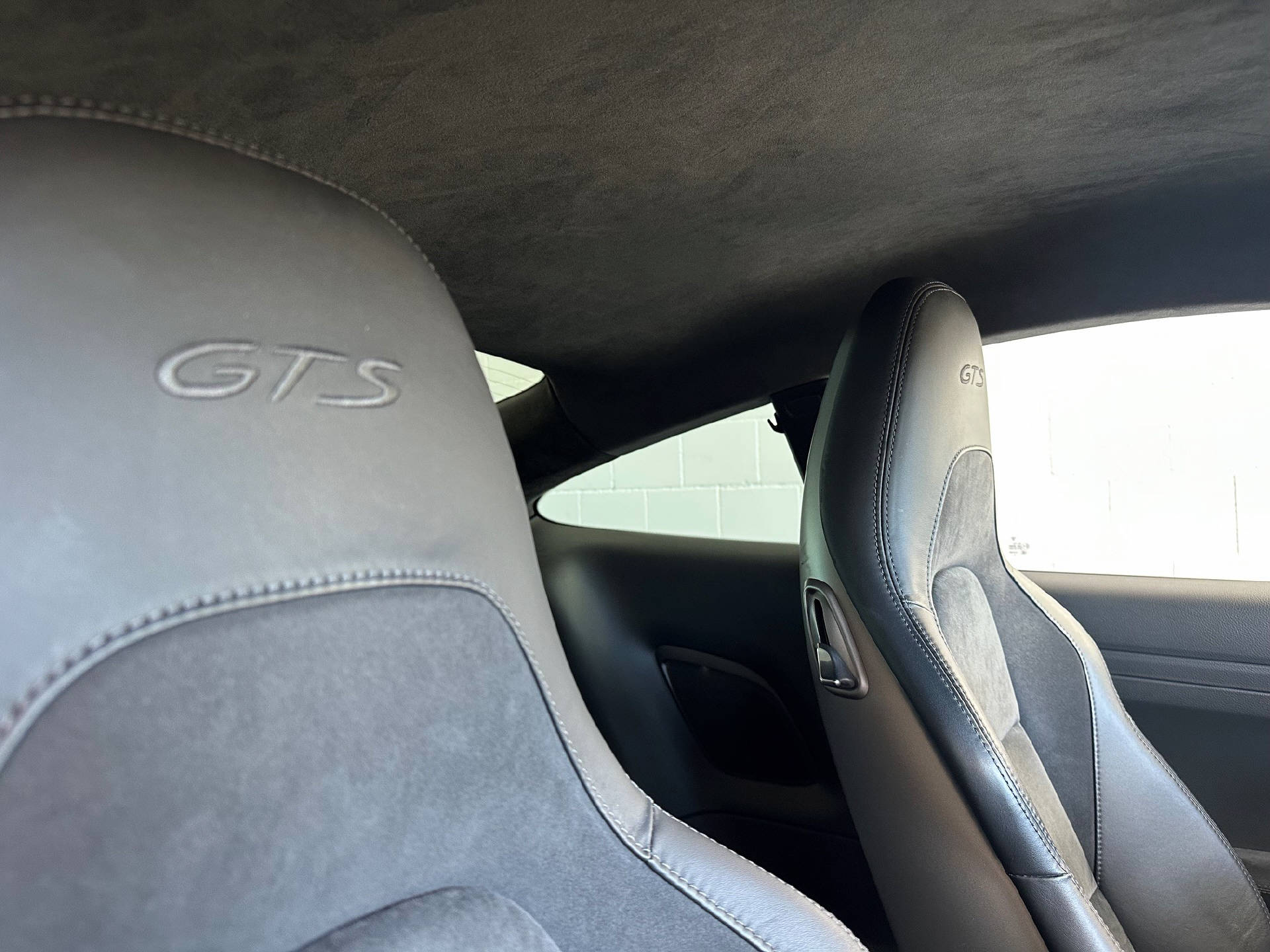 PORSCHE 911 Coupé 3.0 Carrera 4 GTS PDK-image-8