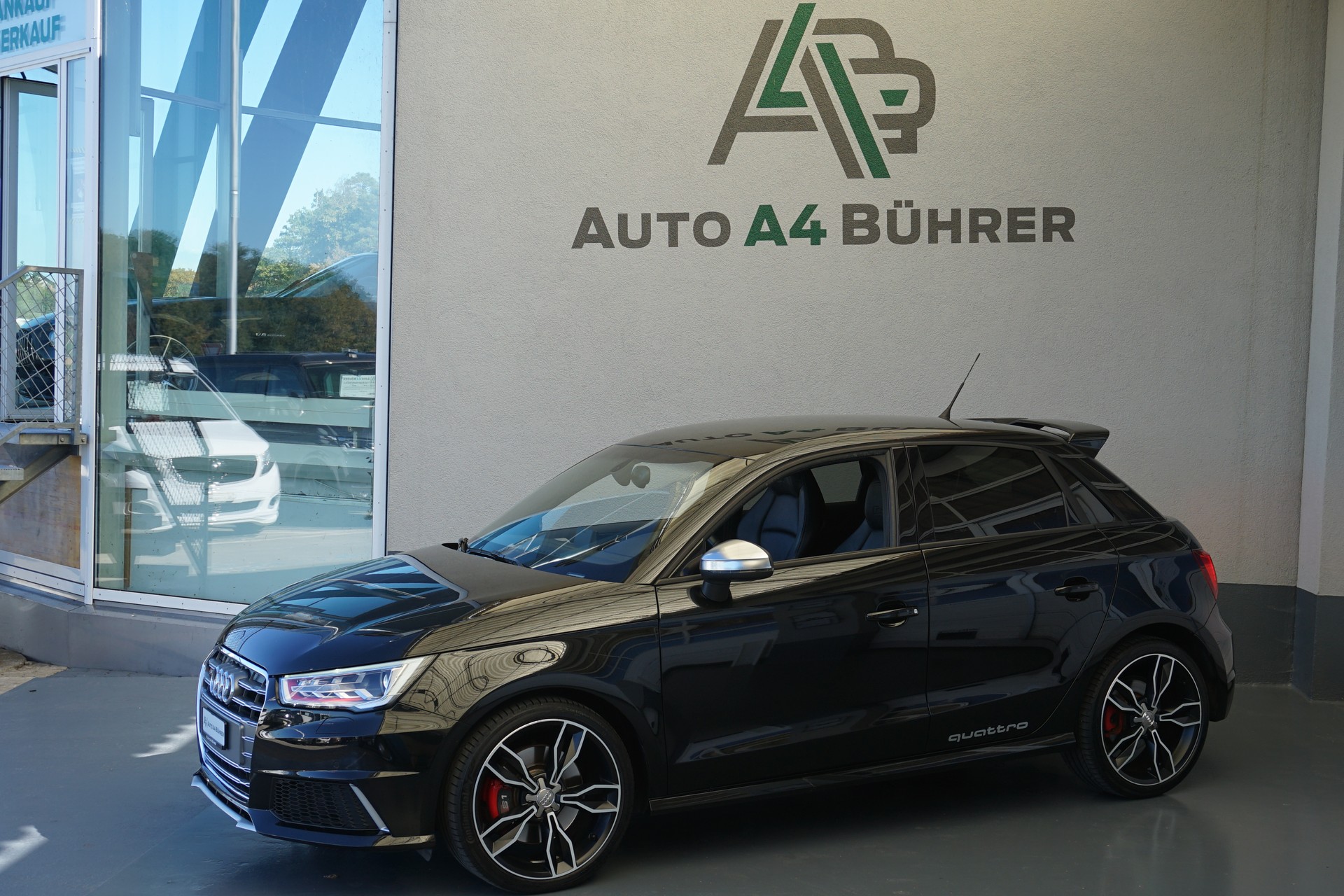 AUDI S1 2.0 TFSI Sport quattro 6-Gang 230PS-showroom-element-2