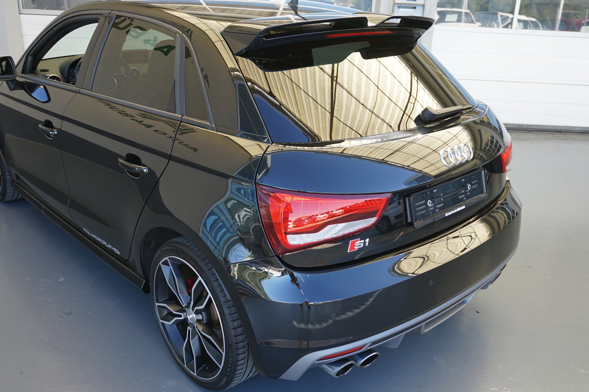 AUDI S1 2.0 TFSI Sport quattro 6-Gang 230PS-image-7