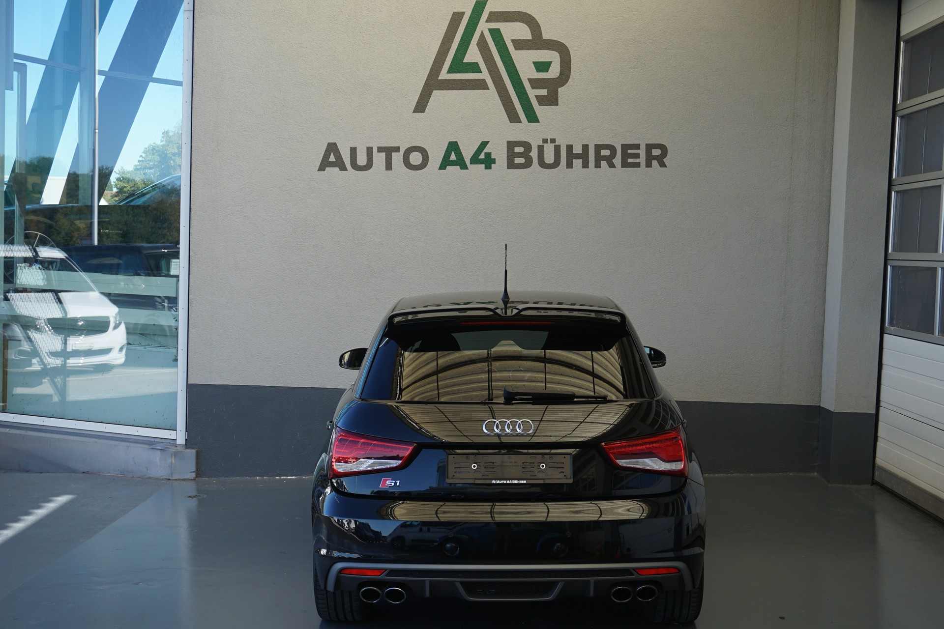 AUDI S1 2.0 TFSI Sport quattro 6-Gang 230PS-image-9