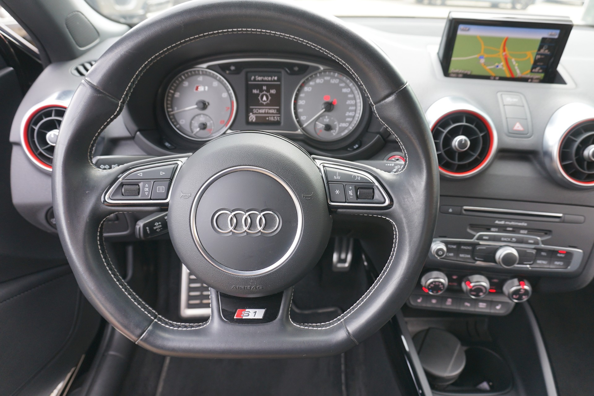 AUDI S1 2.0 TFSI Sport quattro 6-Gang 230PS-image-15