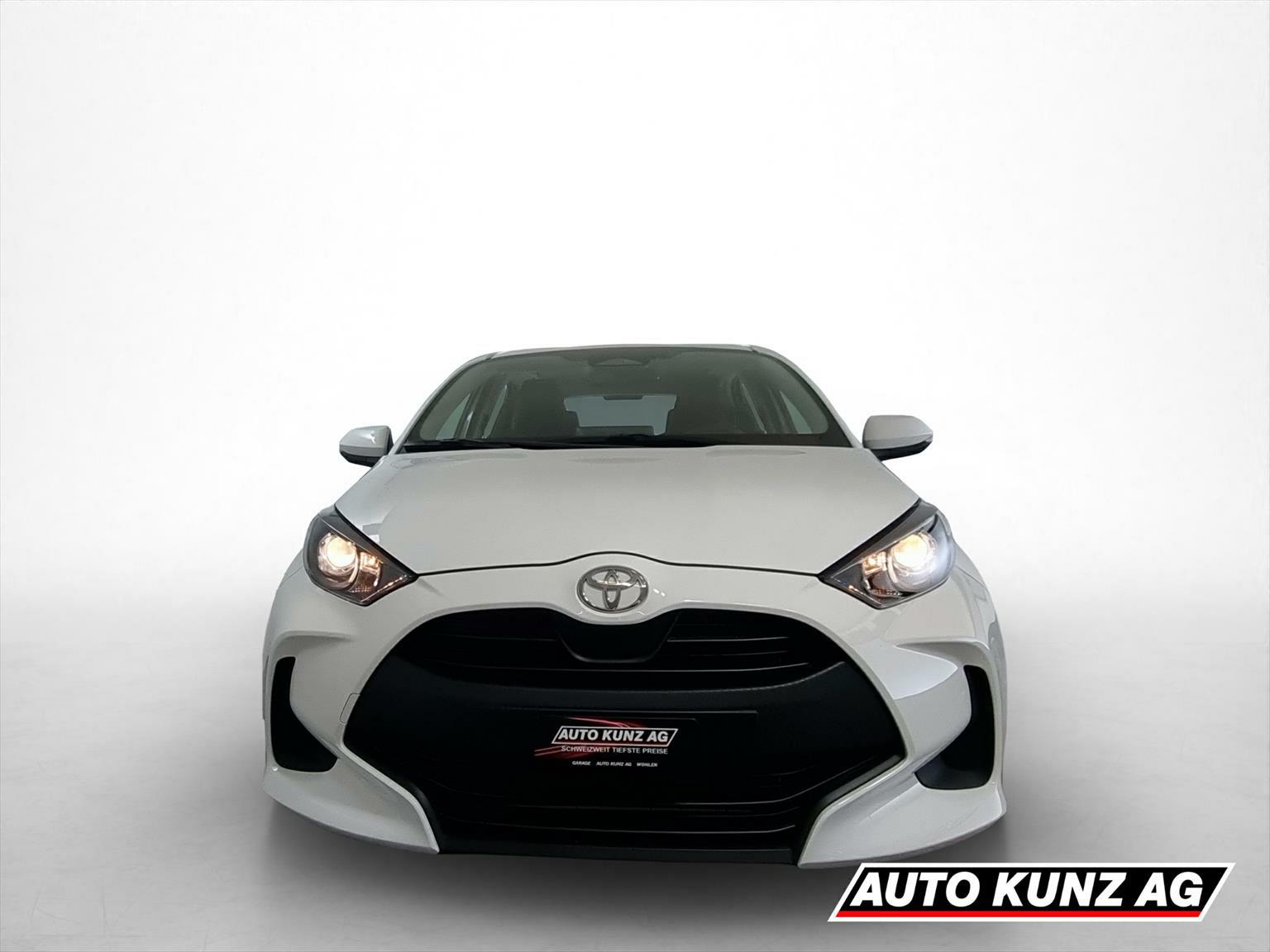 TOYOTA Yaris 1.5 Hybrid Active-showroom-element-1