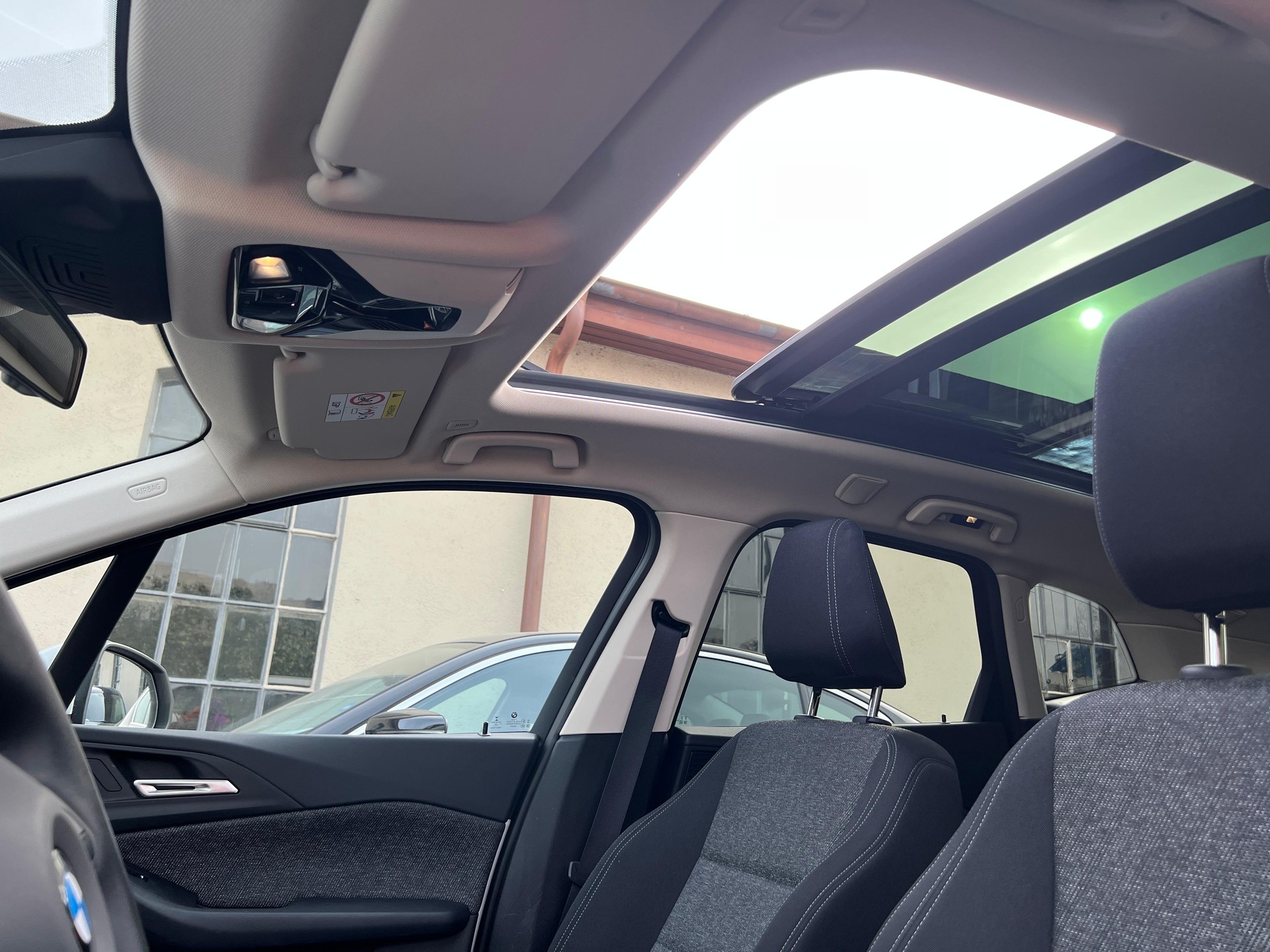 BMW 218d Active Tourer DKG-image-12