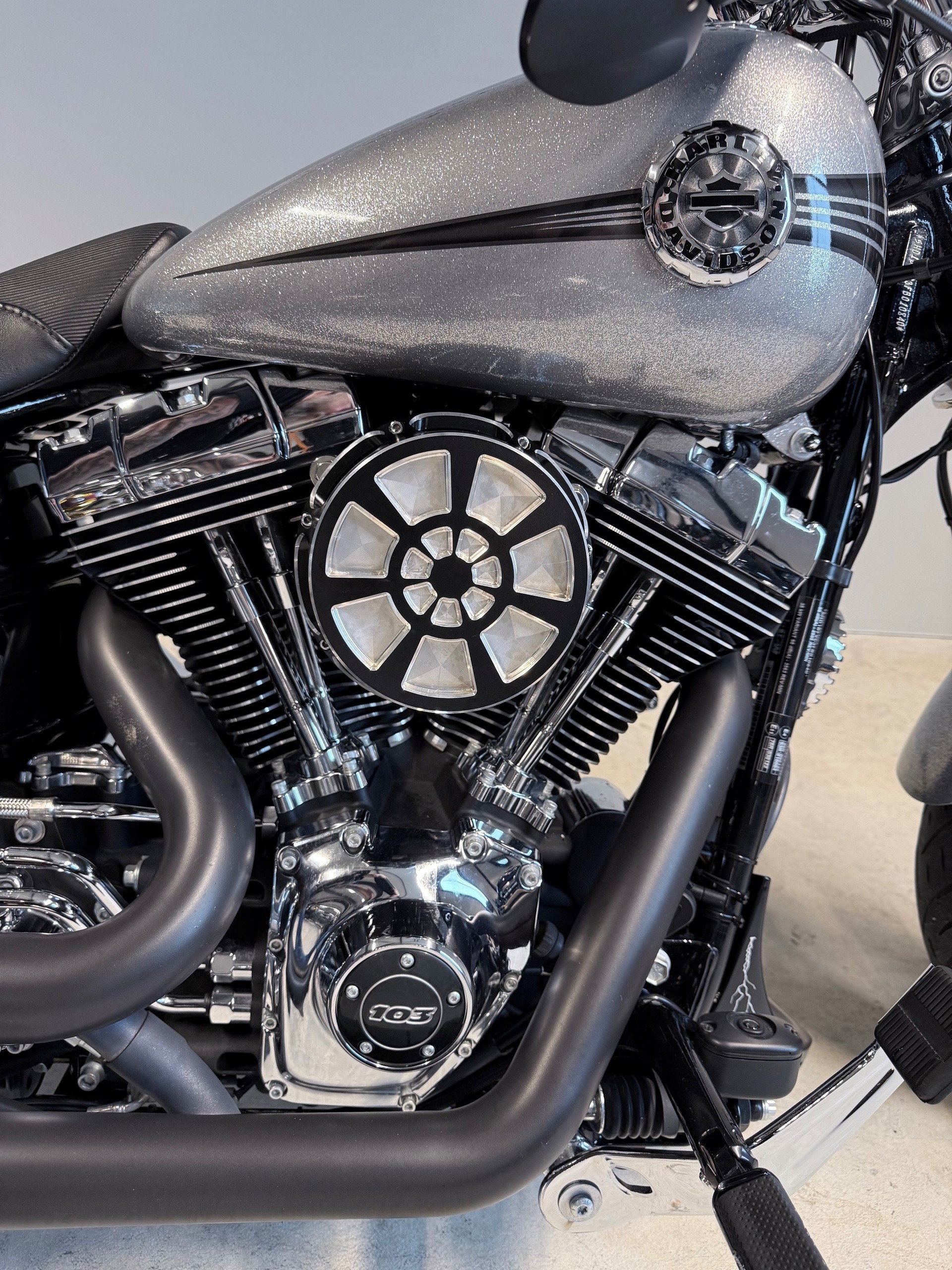 HARLEY-DAVIDSON FXSB Breakout 103 ABS-image-1