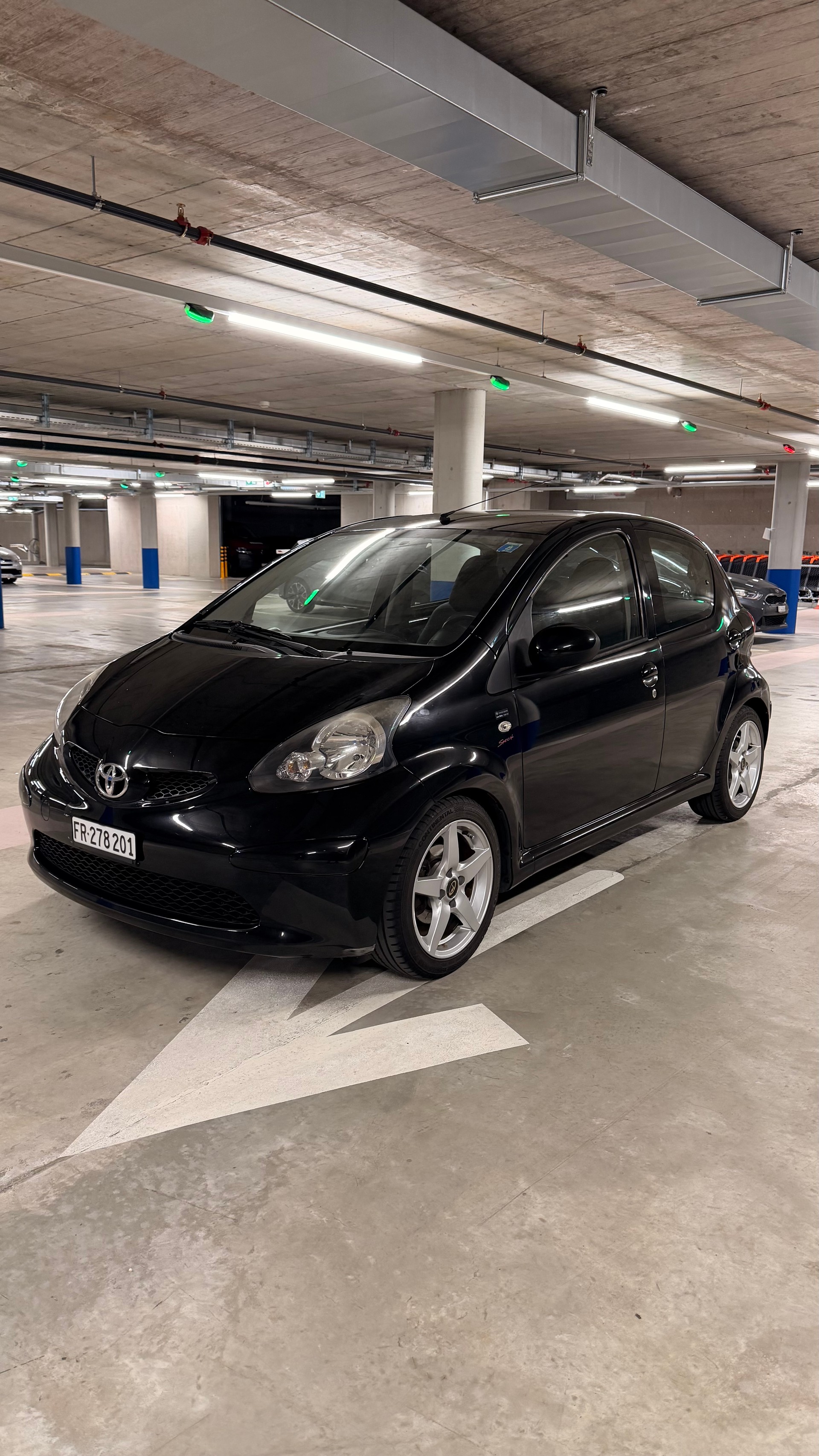 TOYOTA Aygo 1.0 Linea Luna-image-1