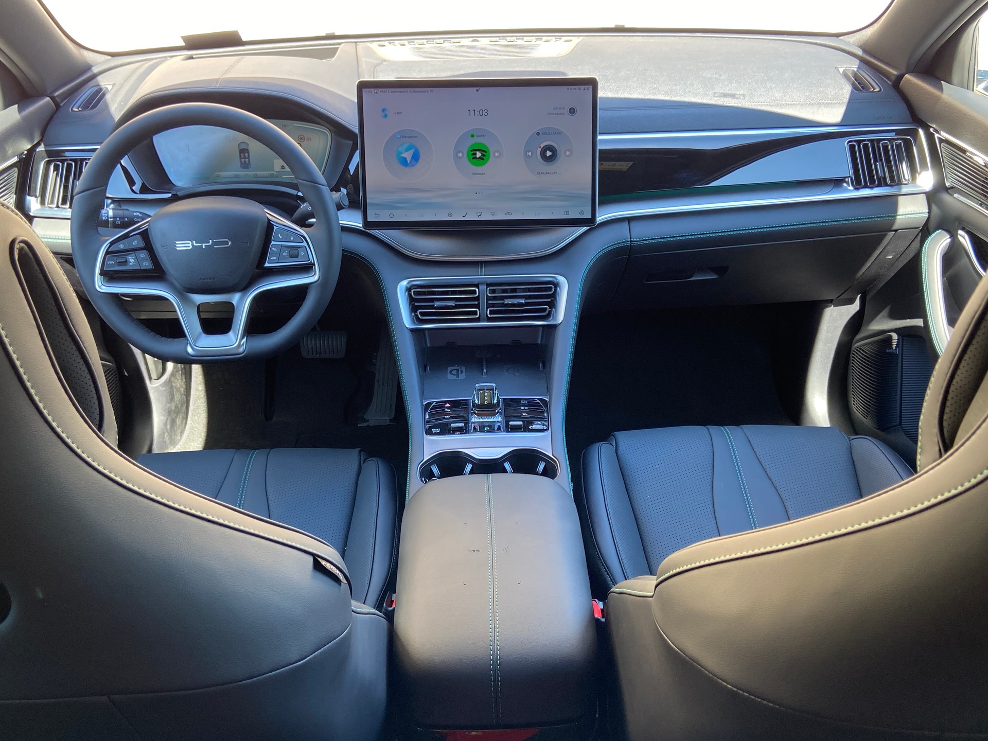 BYD Seal U DM-i Design AWD-showroom-element-3