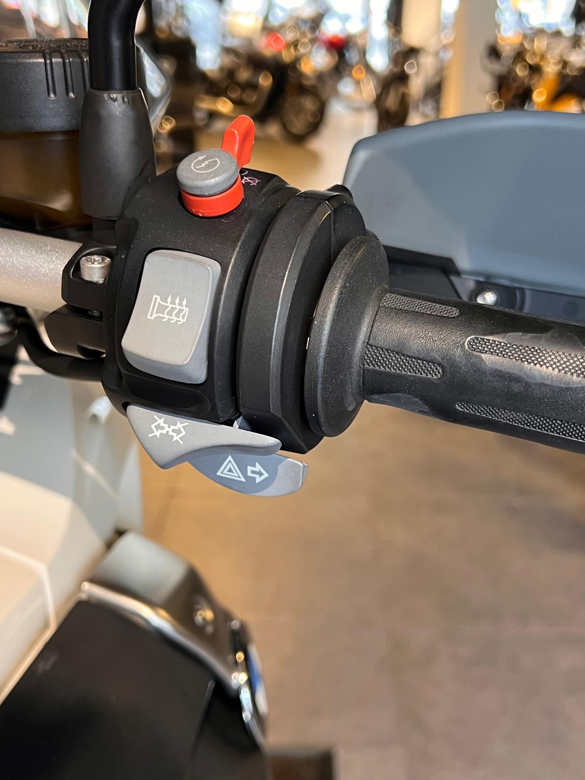 BMW R 1200 GS Triple Black ABS-image-9