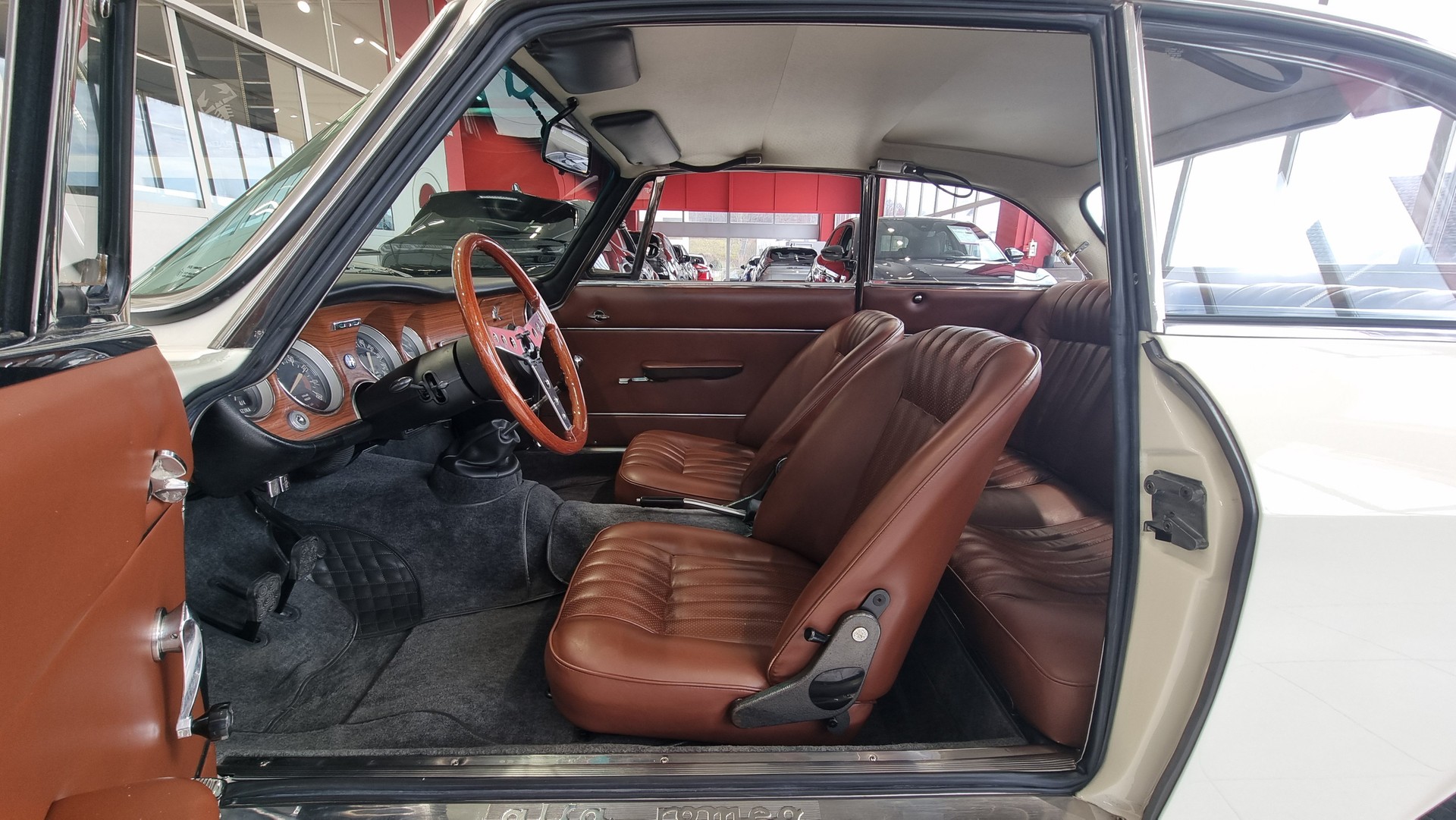 ALFA ROMEO GT 1600 Veloce-image-25