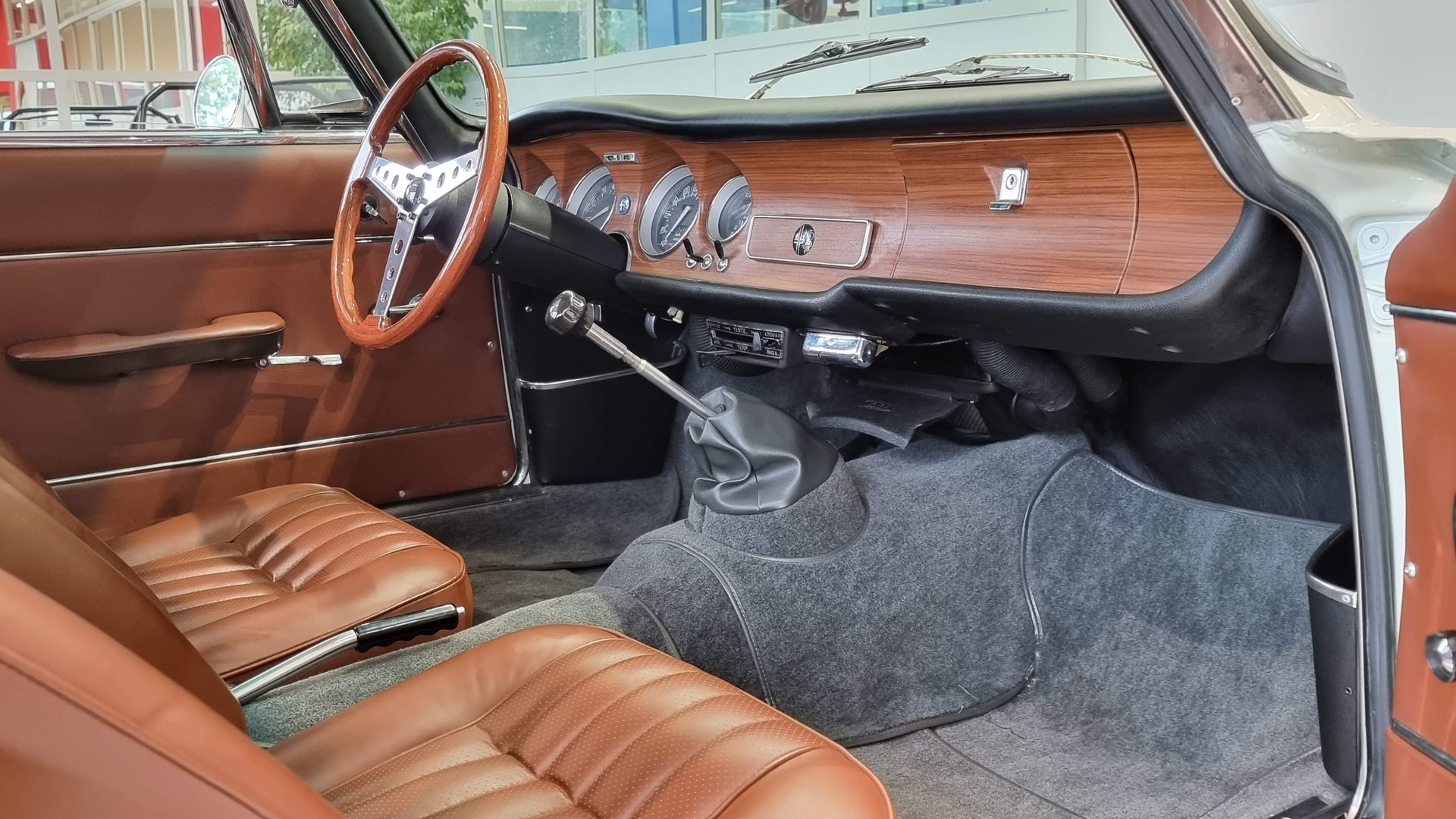 ALFA ROMEO GT 1600 Veloce-image-20