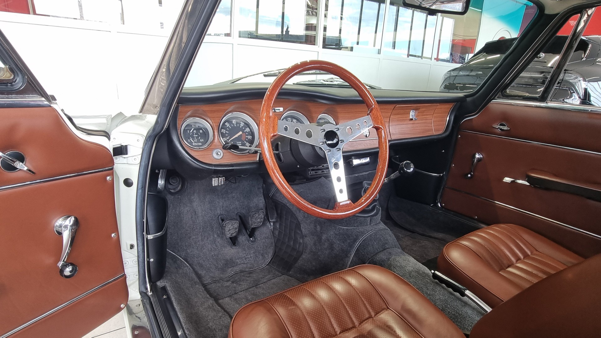 ALFA ROMEO GT 1600 Veloce-image-27