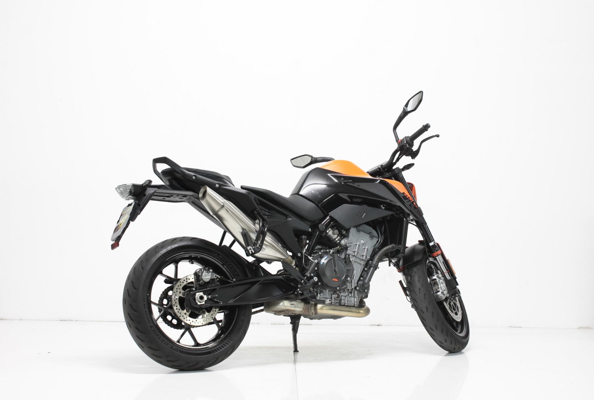 KTM 890 Duke-image-2