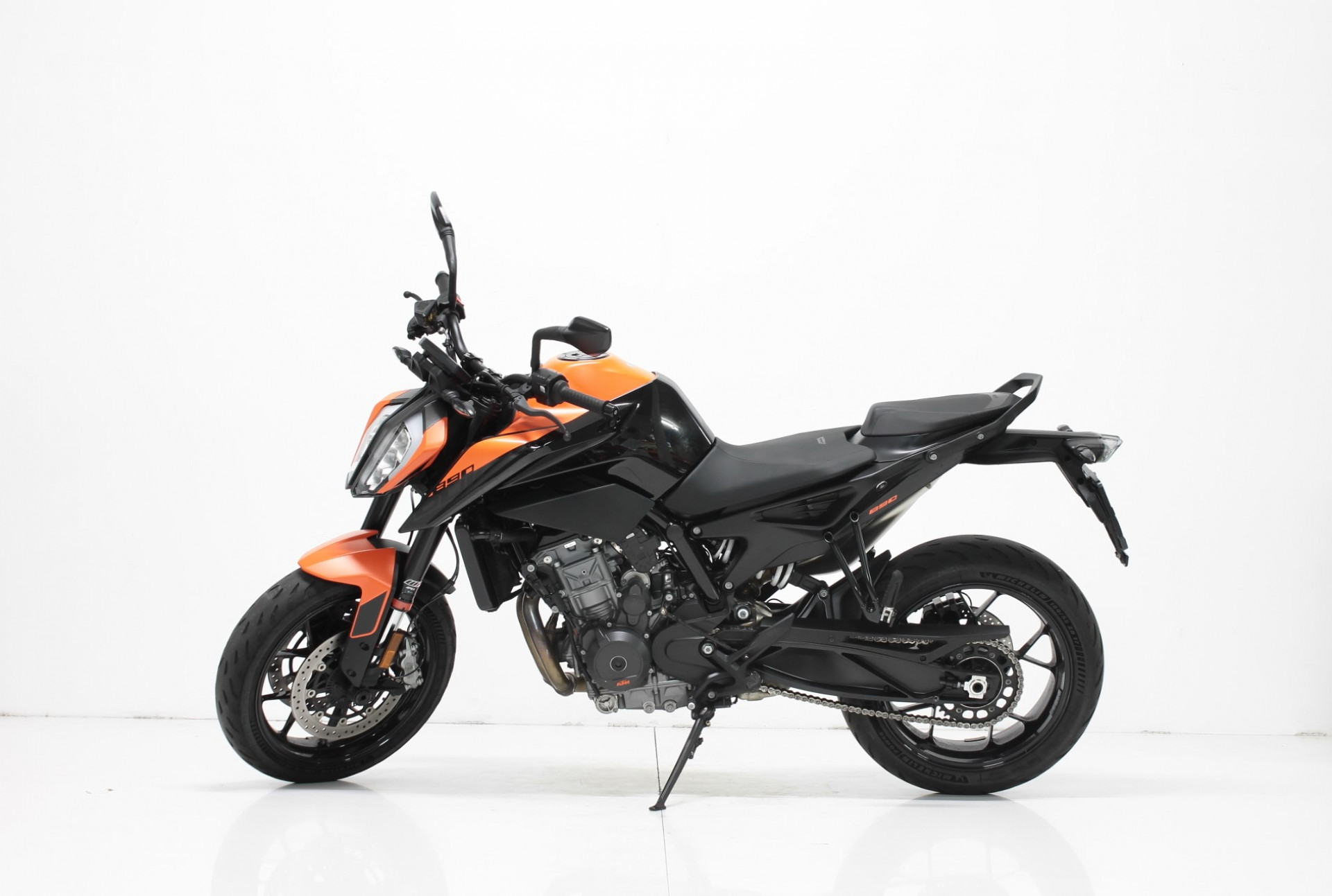 KTM 890 Duke-image-4