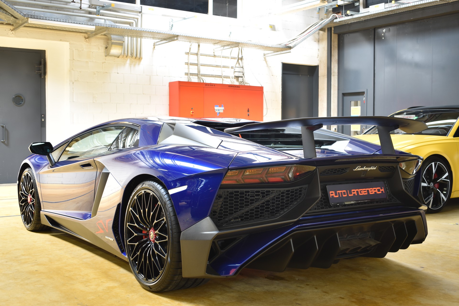 LAMBORGHINI Aventador LP750-4 SuperVeloce Coupé E-Gear "Blue-Sideris"-showroom-element-3