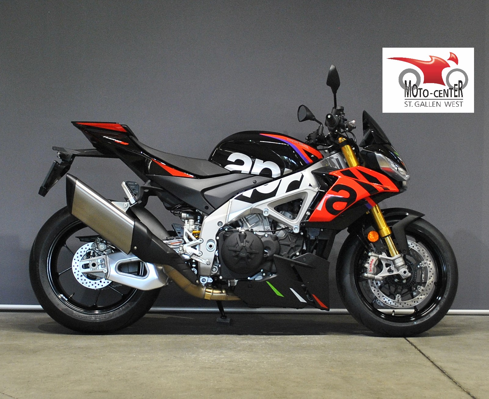 APRILIA Tuono V4 1100 Factory-image-1