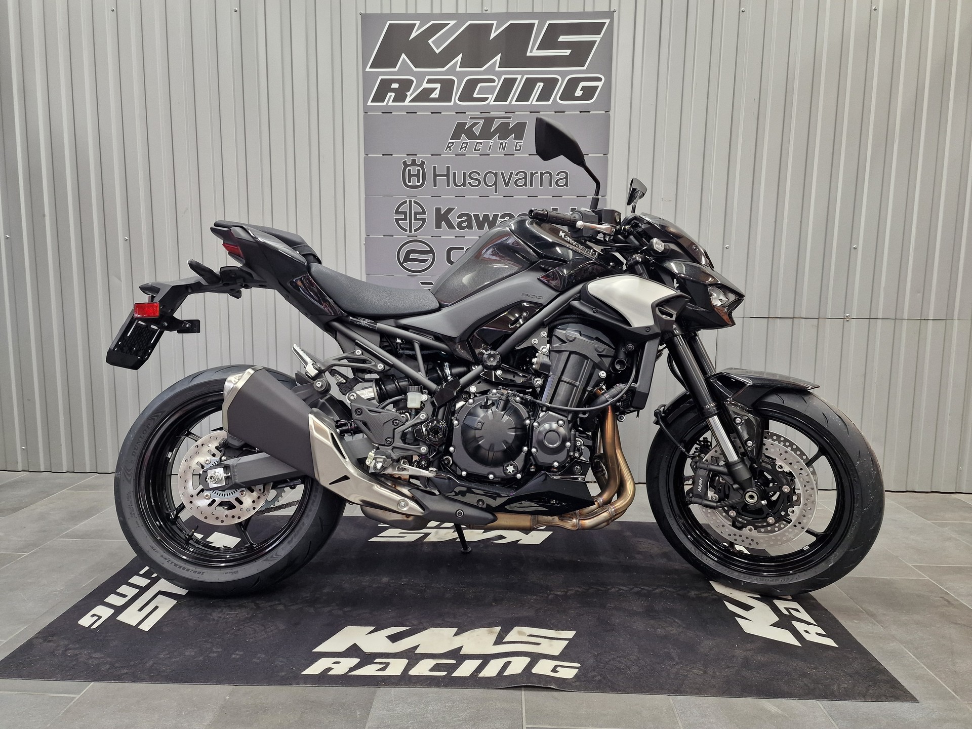 KAWASAKI Z 900-image-0