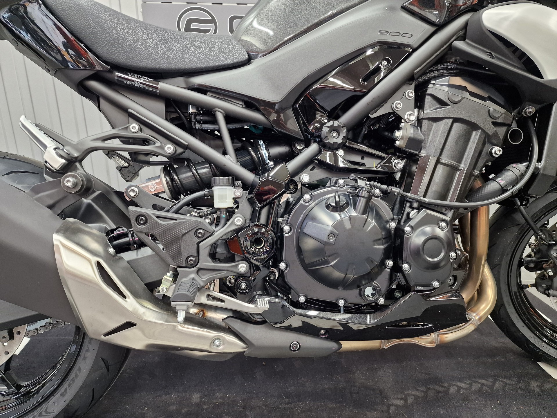 KAWASAKI Z 900-image-4