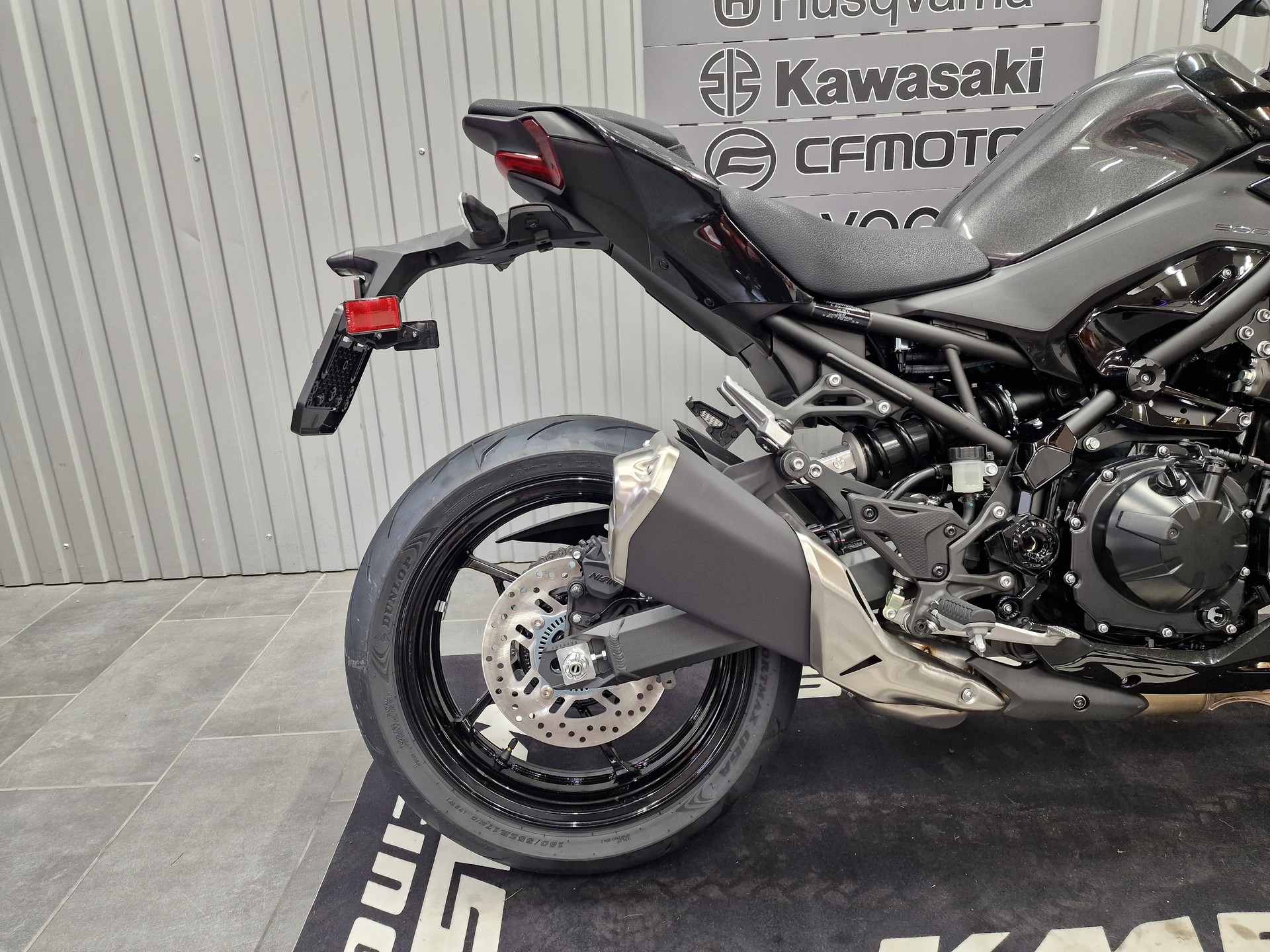 KAWASAKI Z 900-image-5