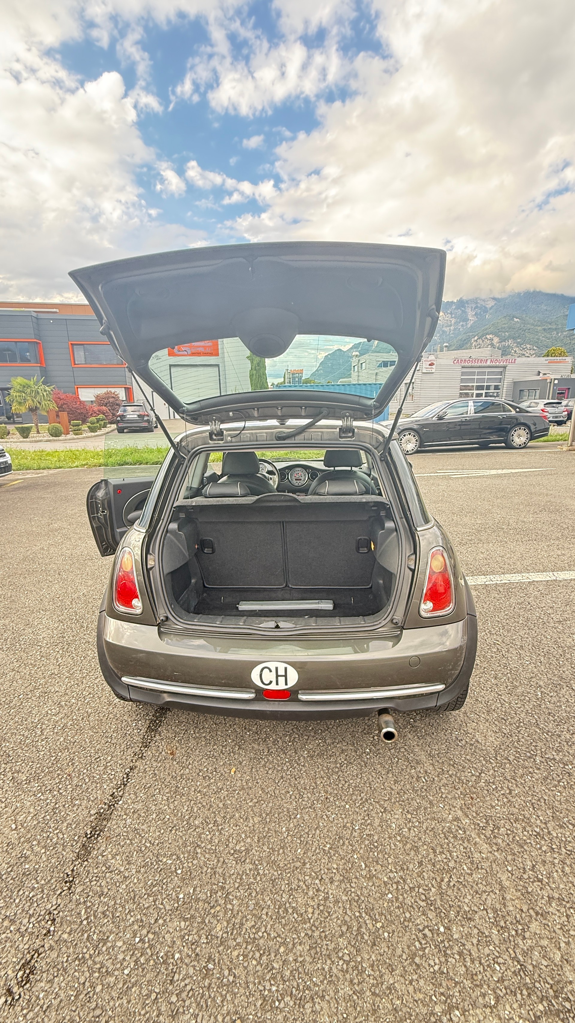 MINI One-image-11