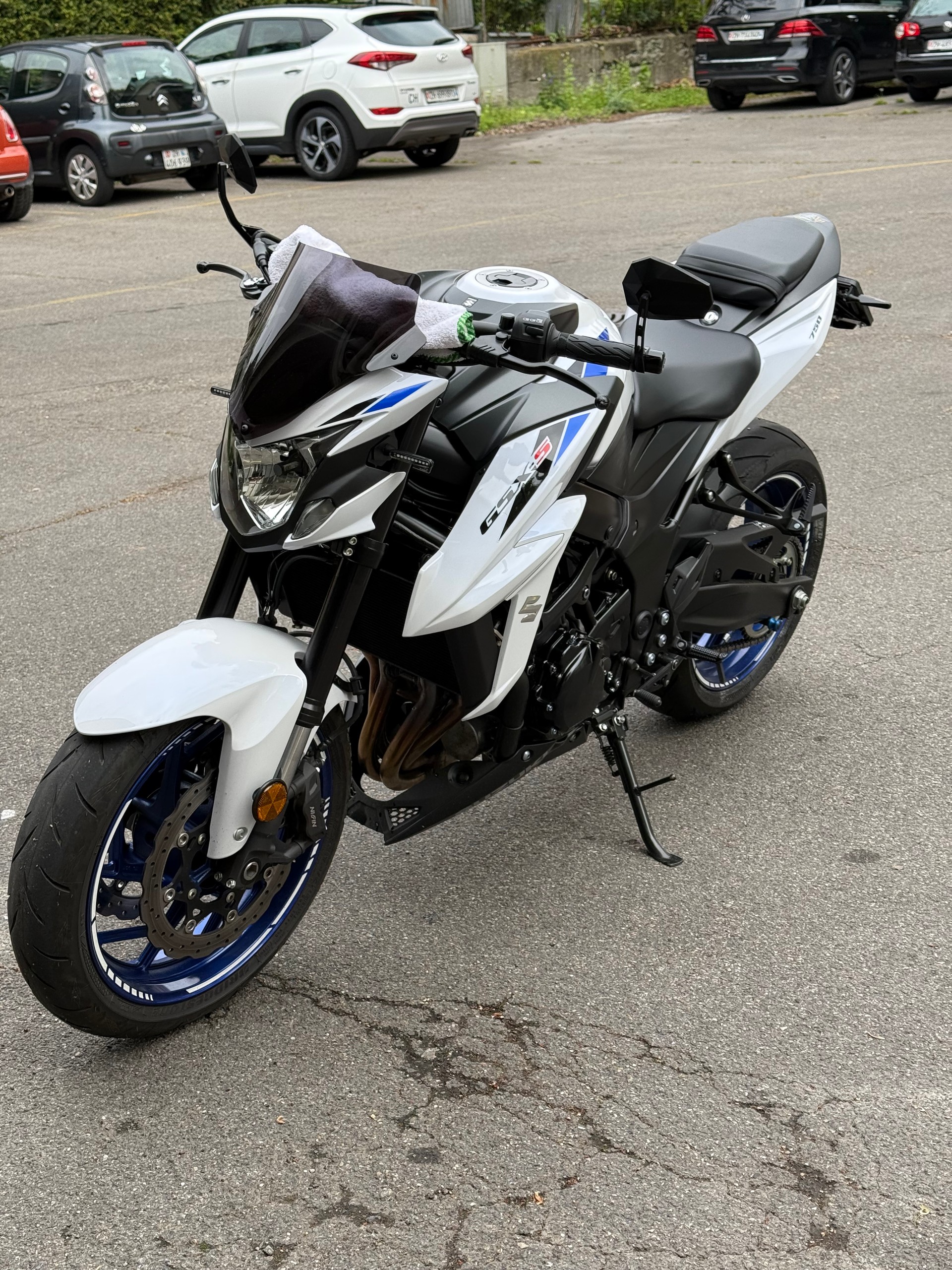 SUZUKI GSX-S 750 ABS-image-1