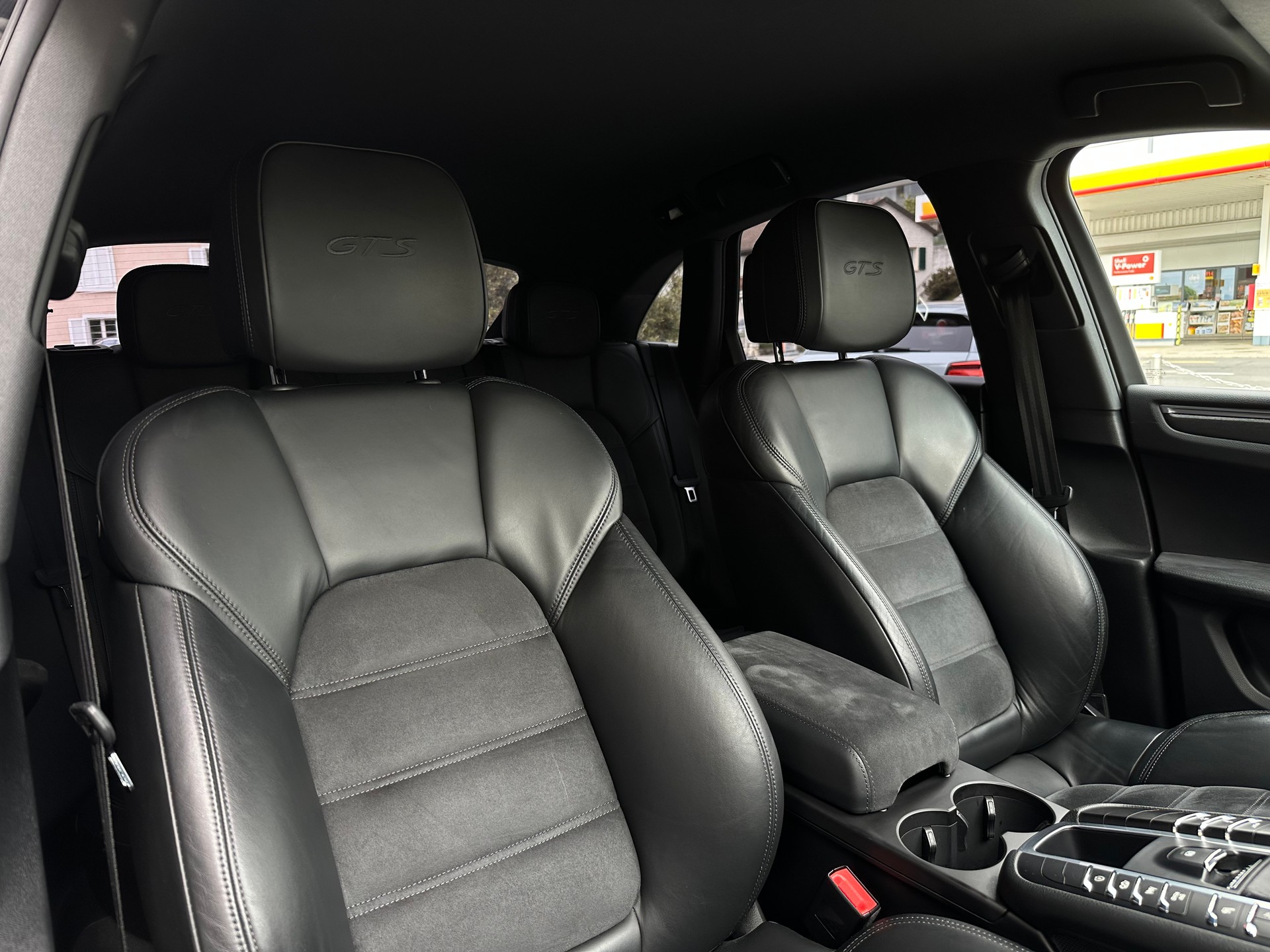 PORSCHE Macan GTS-image-8