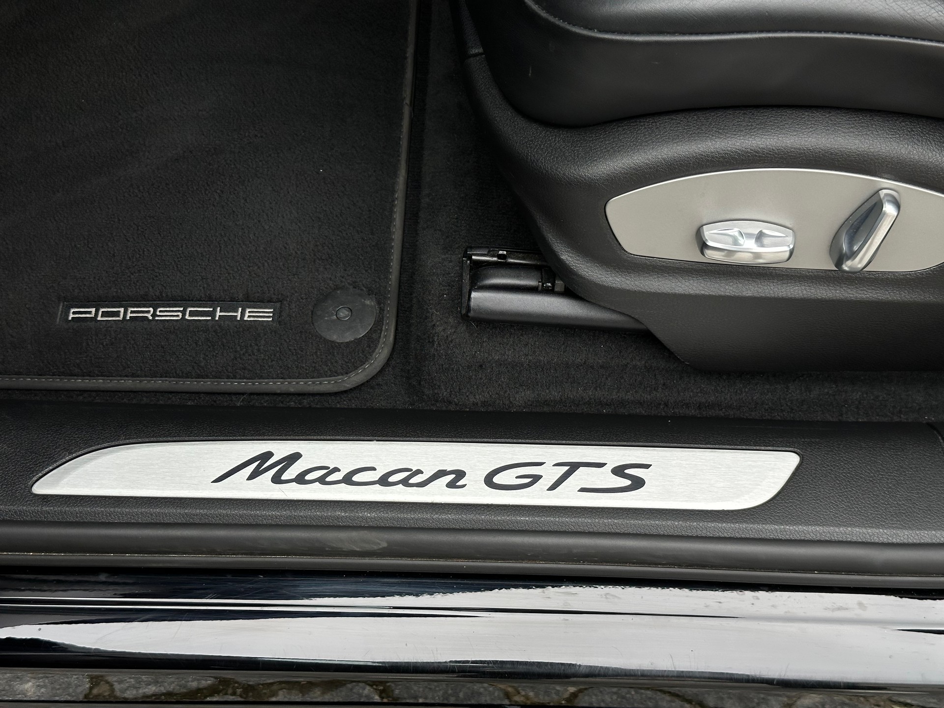 PORSCHE Macan GTS-image-12