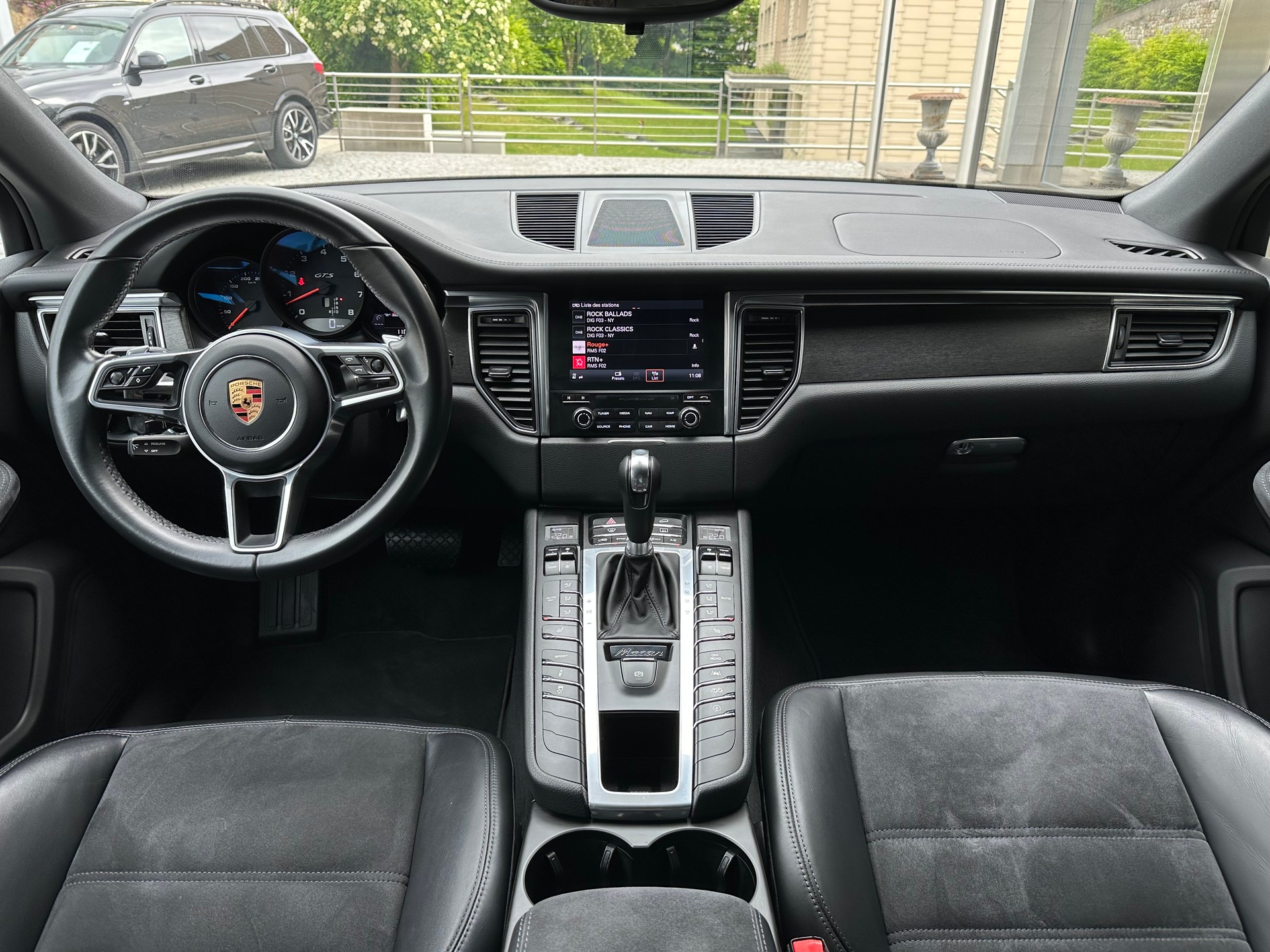 PORSCHE Macan GTS-image-5