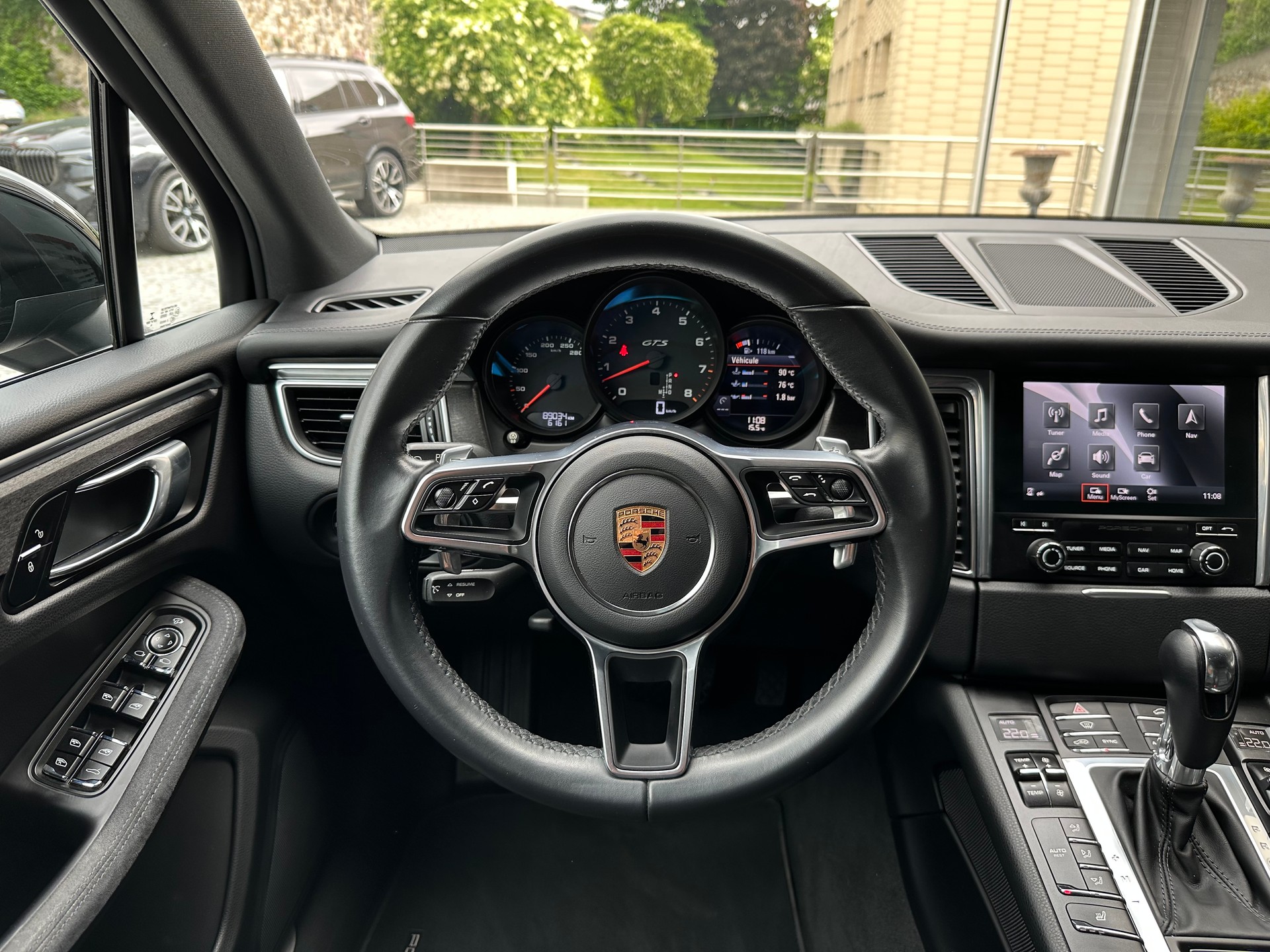 PORSCHE Macan GTS-image-7