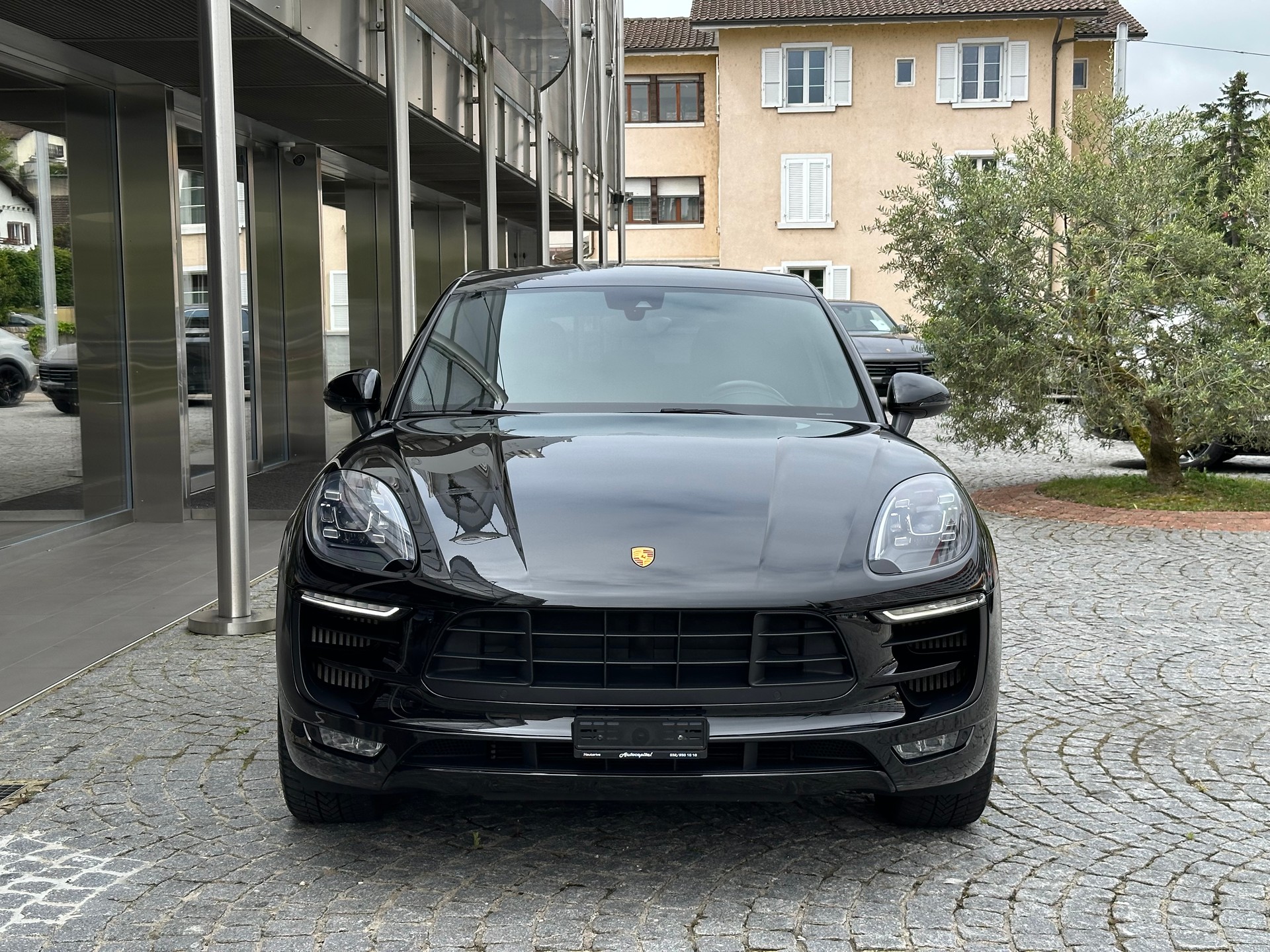 PORSCHE Macan GTS-image-1