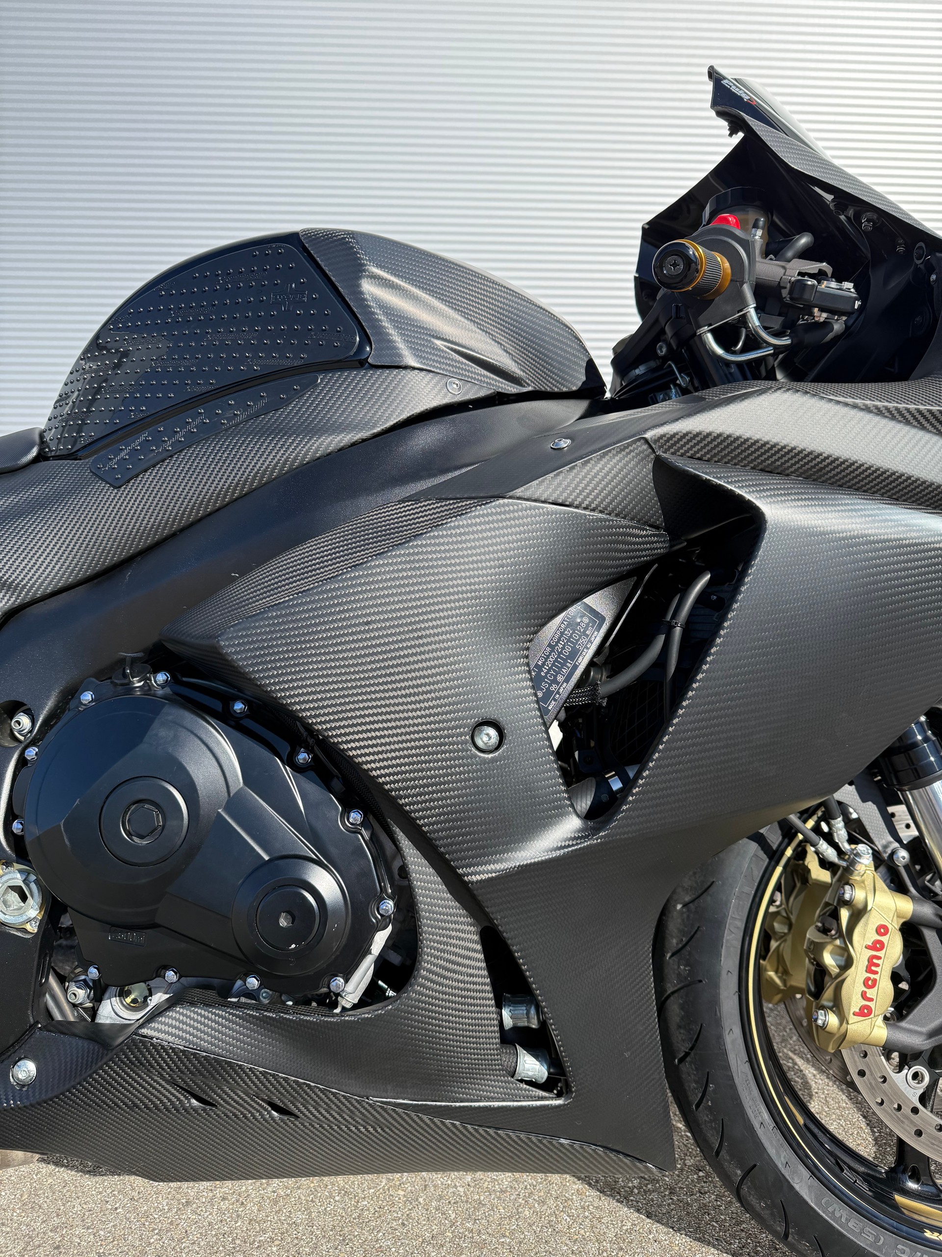 SUZUKI GSX-R 1000 Carbon-image-3