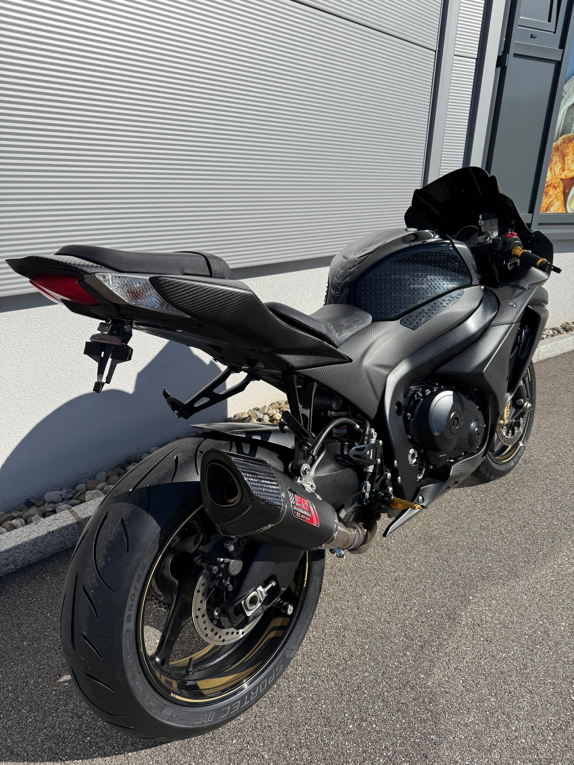 SUZUKI GSX-R 1000 Carbon-image-2