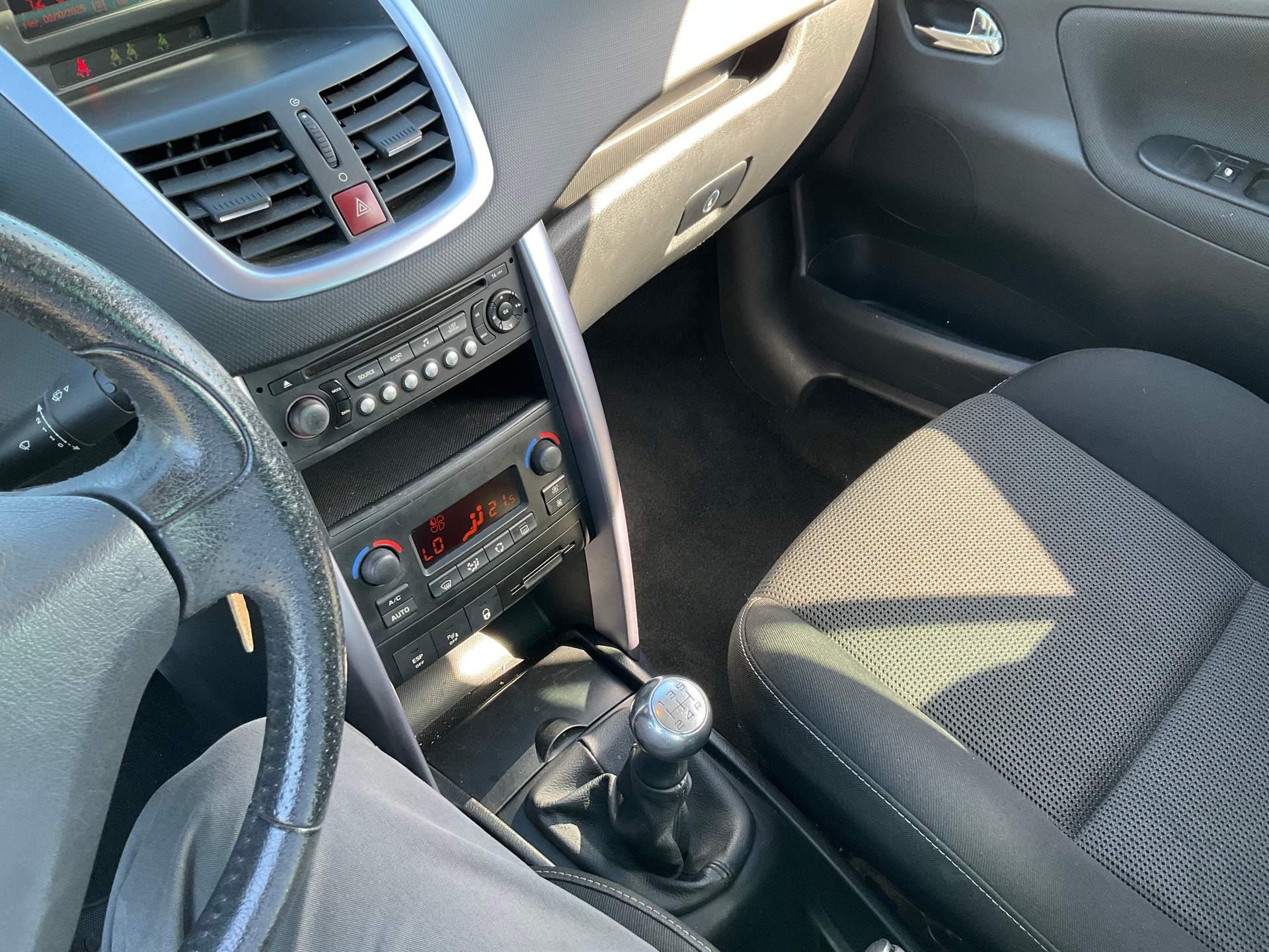 PEUGEOT 207 CC 1.6 16V Trendy-image-6