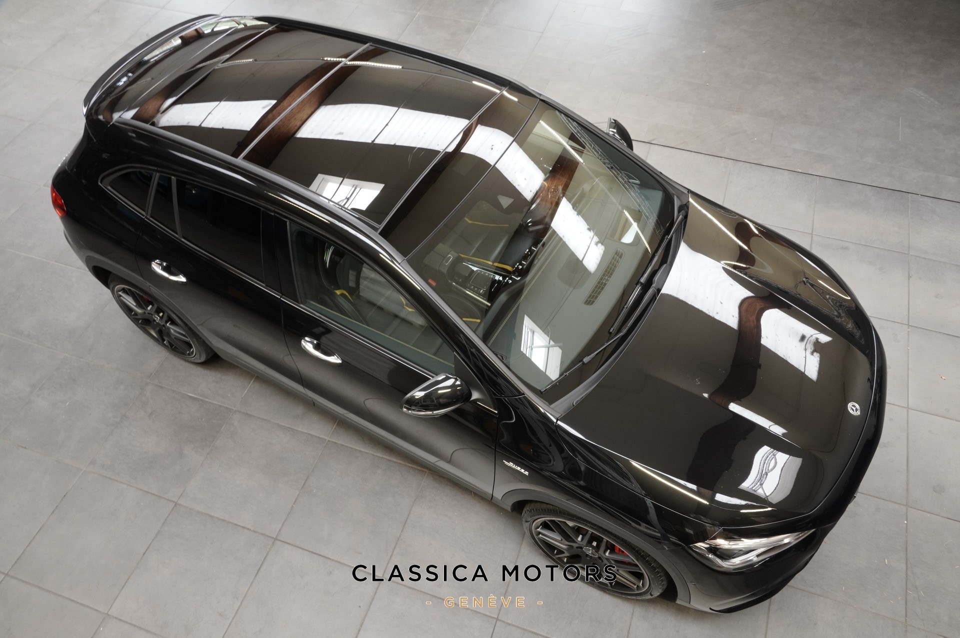 MERCEDES-BENZ GLA 45 S AMG 4Matic+ 8G-Speedshift DCT-image-15