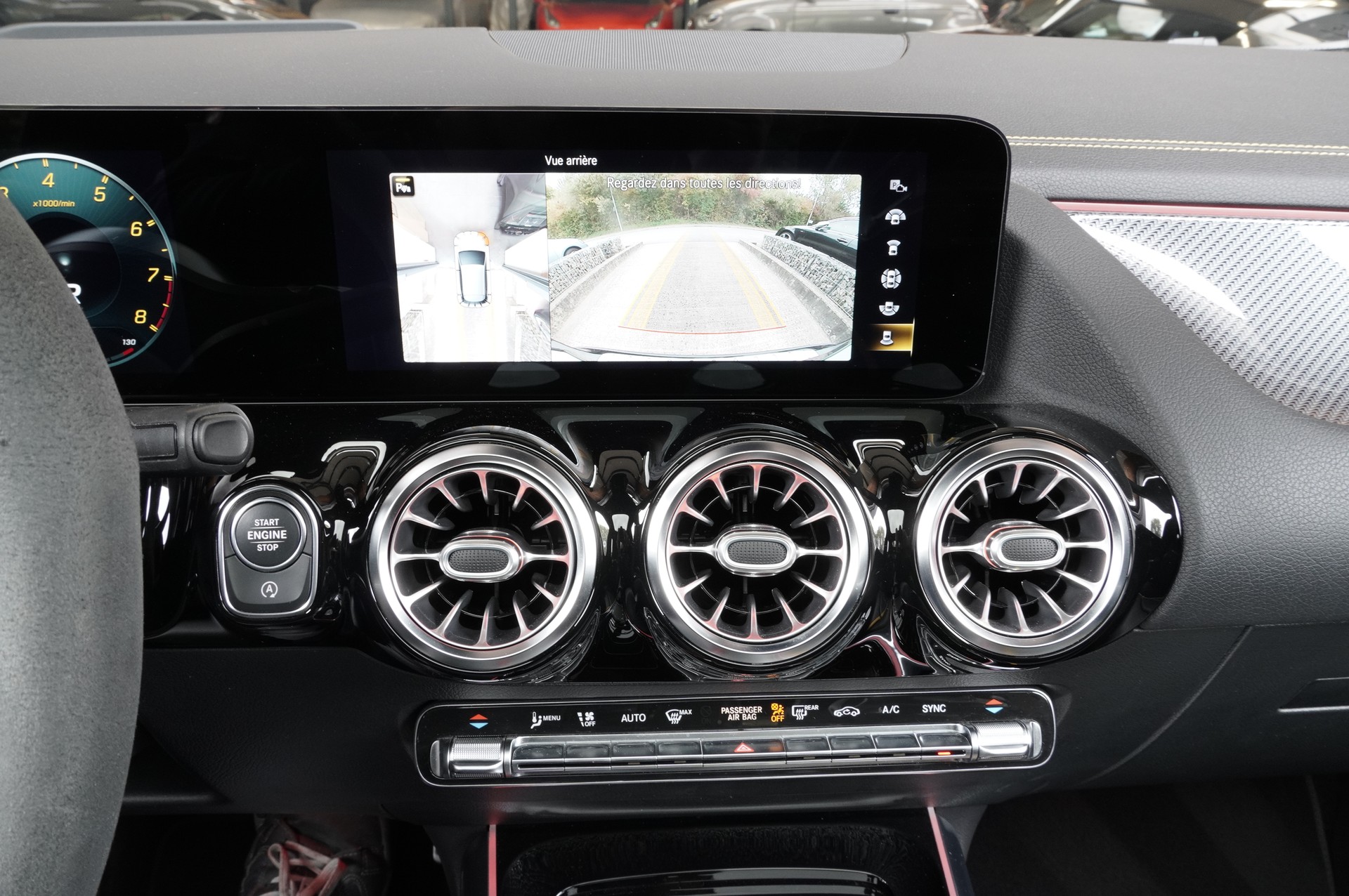 MERCEDES-BENZ GLA 45 S AMG 4Matic+ 8G-Speedshift DCT-image-12