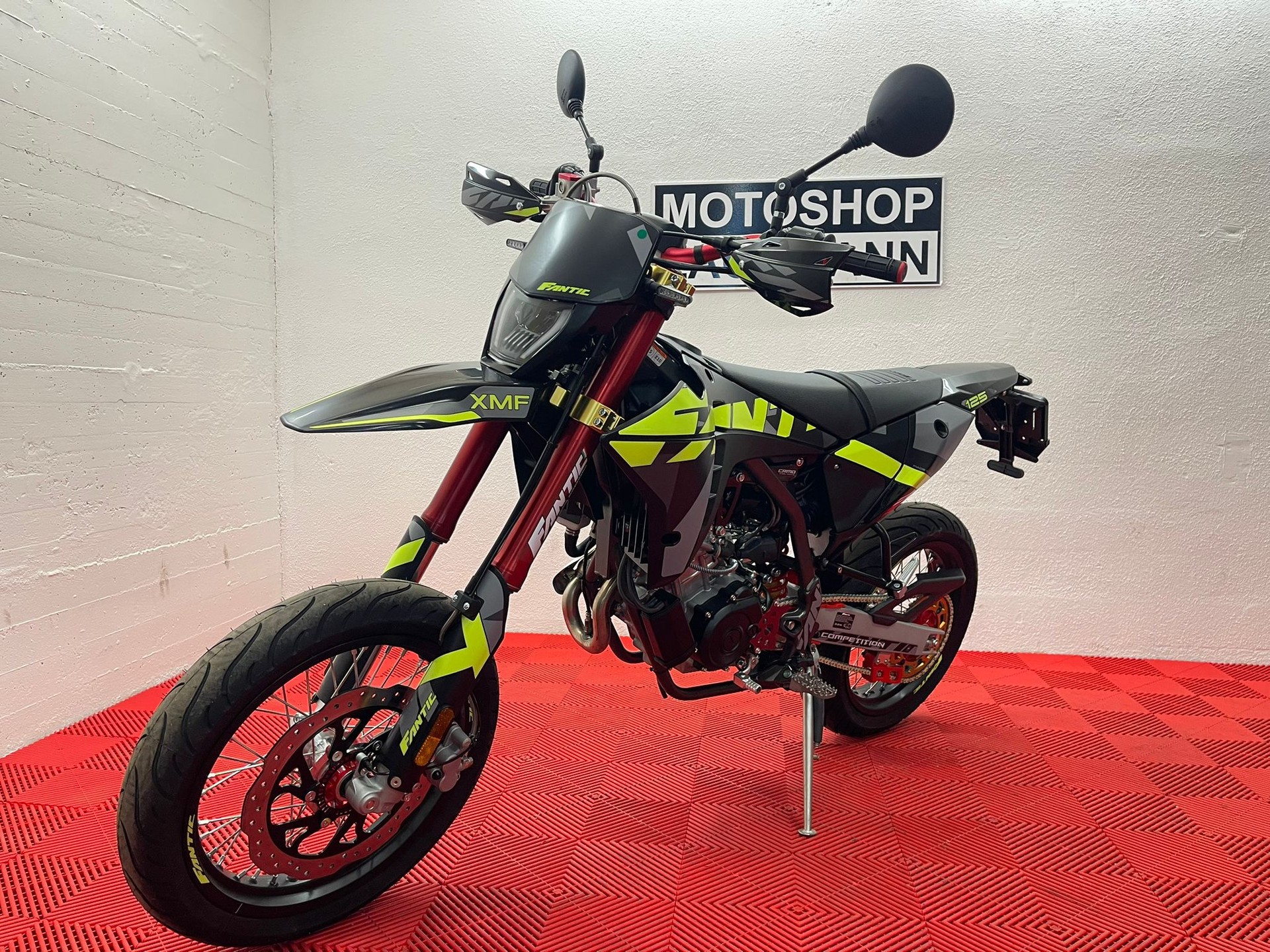 FANTIC XMF 125 Motard-image-1