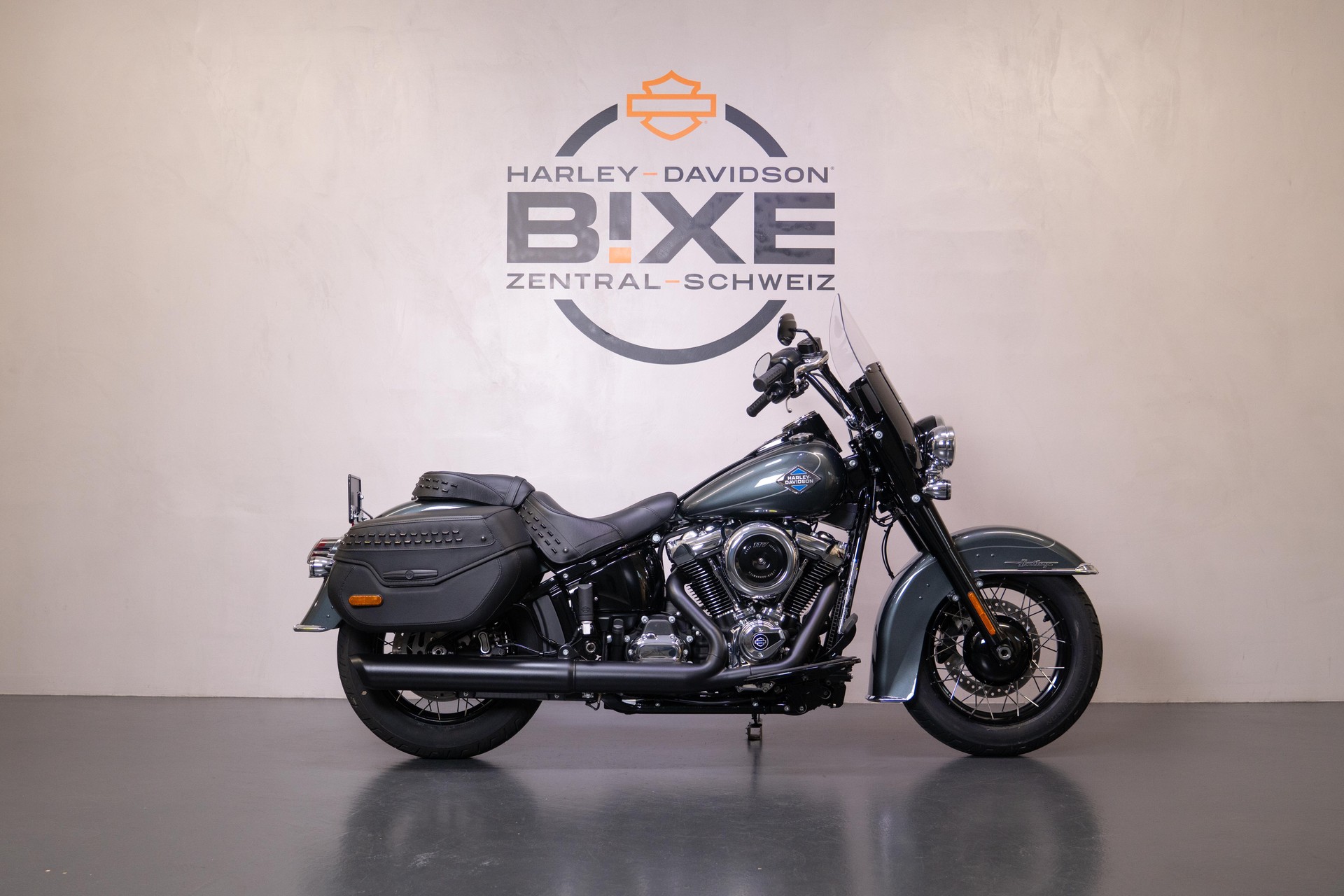HARLEY-DAVIDSON FLHCS Heritage Classic 117-image-0
