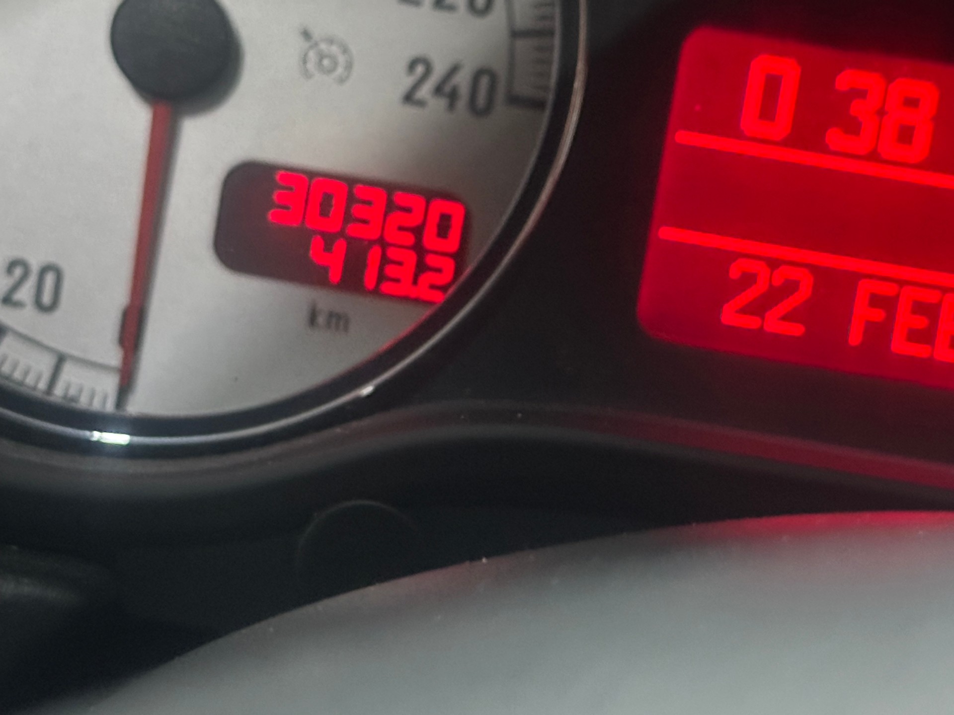 ALFA ROMEO 147 1.6 TS 16V Distinctive-image-2