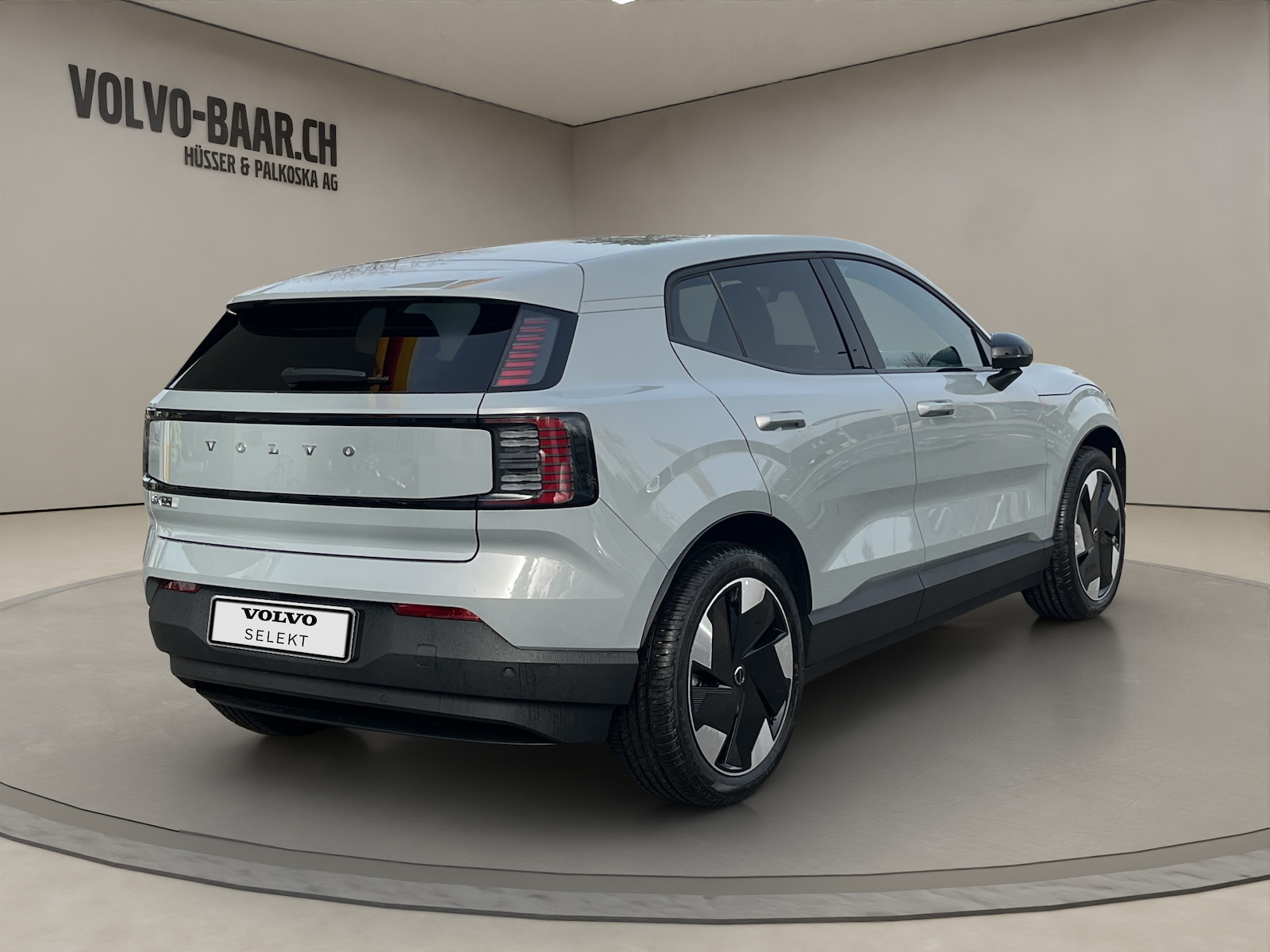 VOLVO EX 30 E60 Plus-image-4