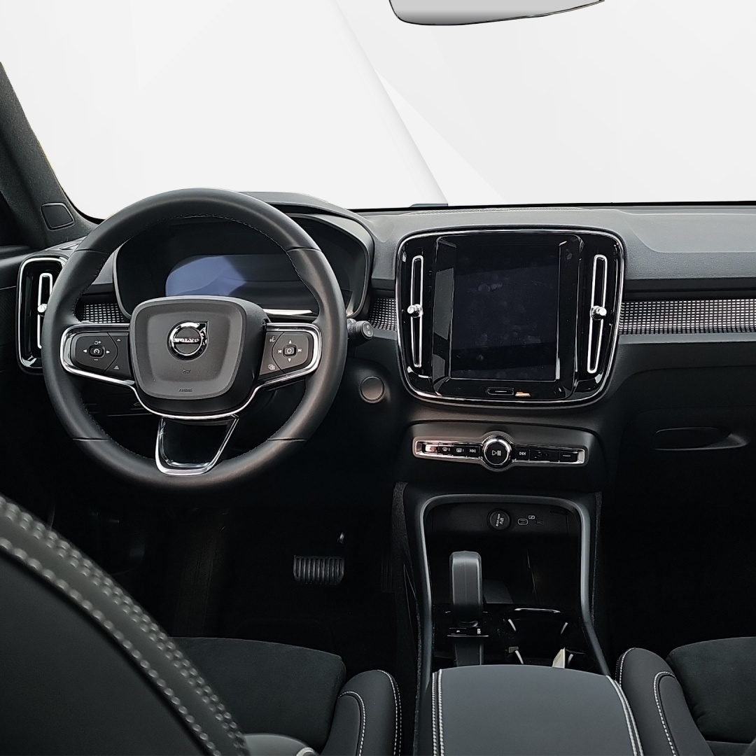 VOLVO EX40 82kWh Twin Motor Performance AWD Xcentric Black Edition-image-9