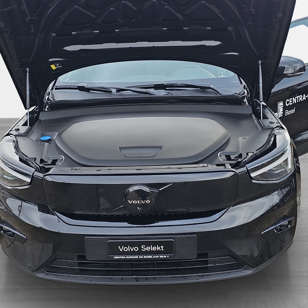 VOLVO EX40 82kWh Twin Motor Performance AWD Xcentric Black Edition-image-15