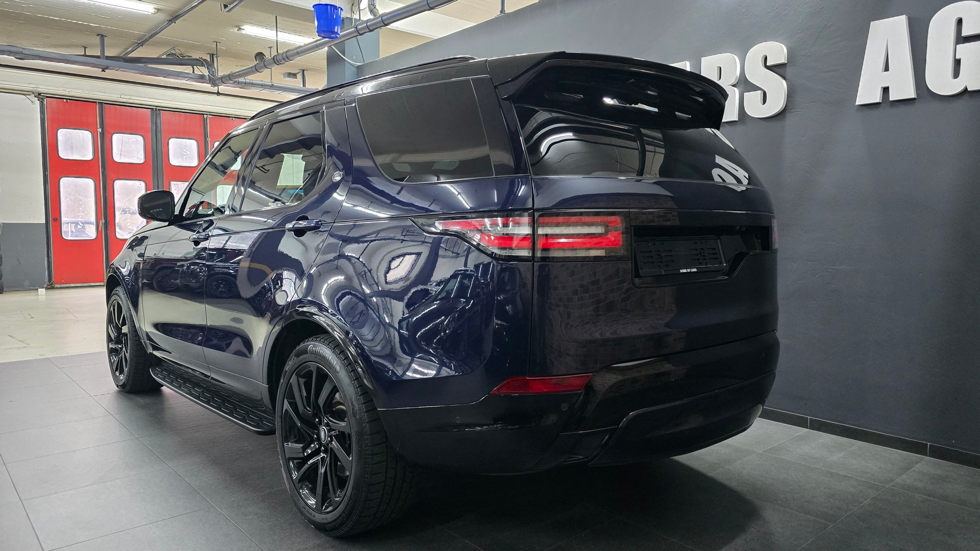 LAND ROVER Discovery 3.0 TD6 HSE Luxury Automatic-image-6