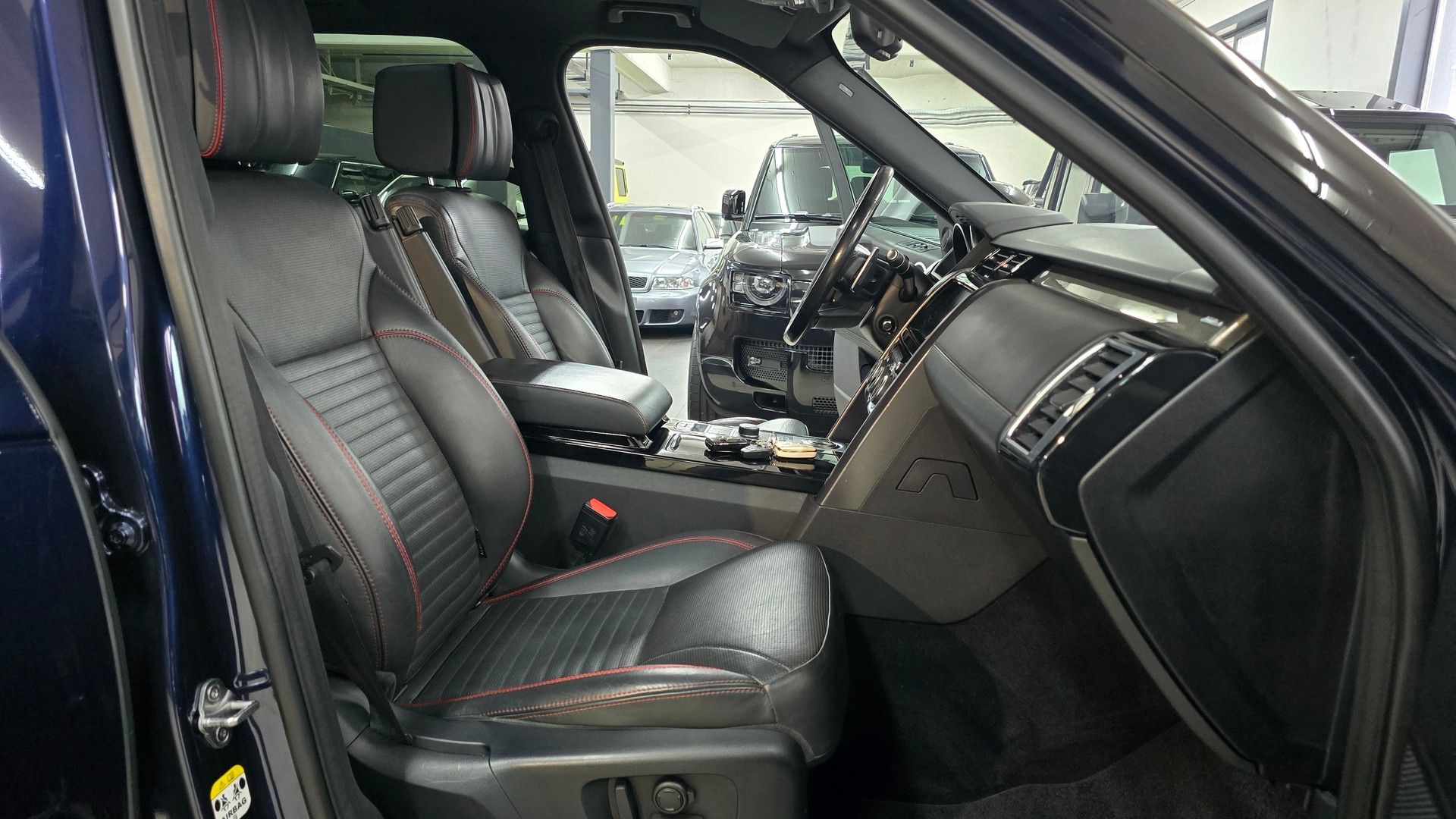 LAND ROVER Discovery 3.0 TD6 HSE Luxury Automatic-image-26