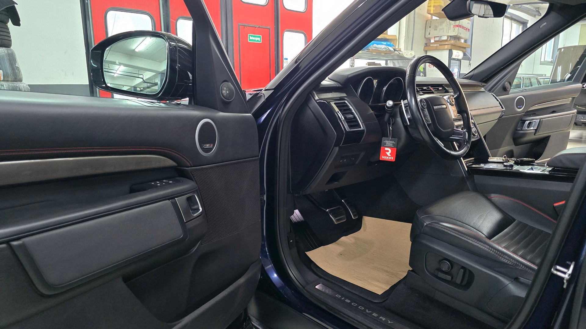 LAND ROVER Discovery 3.0 TD6 HSE Luxury Automatic-image-17