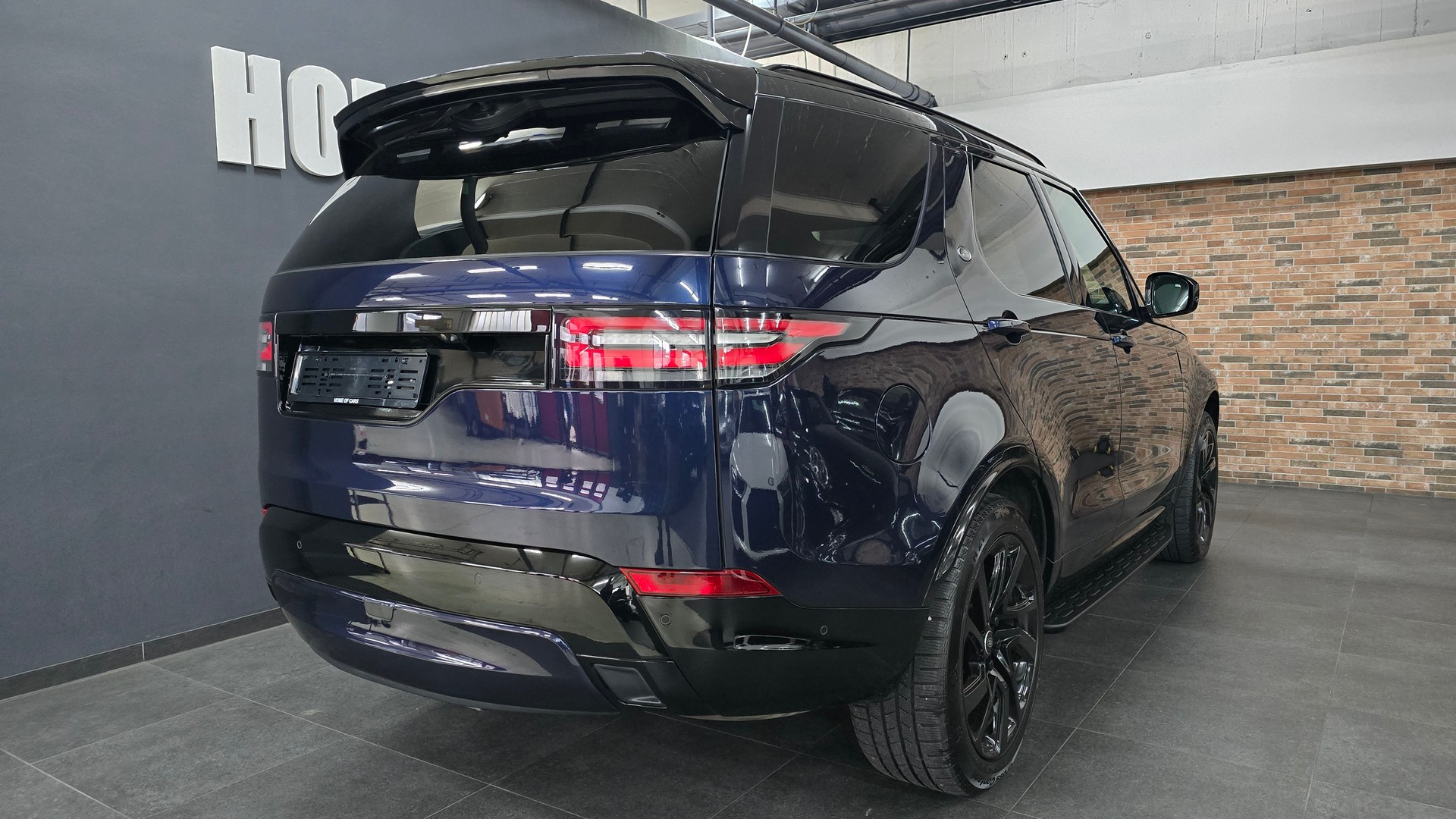 LAND ROVER Discovery 3.0 TD6 HSE Luxury Automatic-image-8